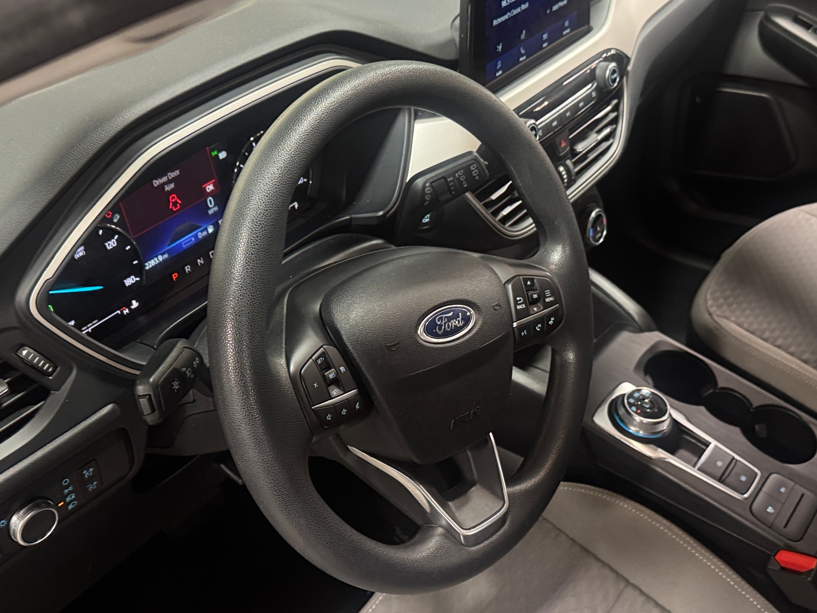 Thumbnail: 2022 Ford Escape - 5