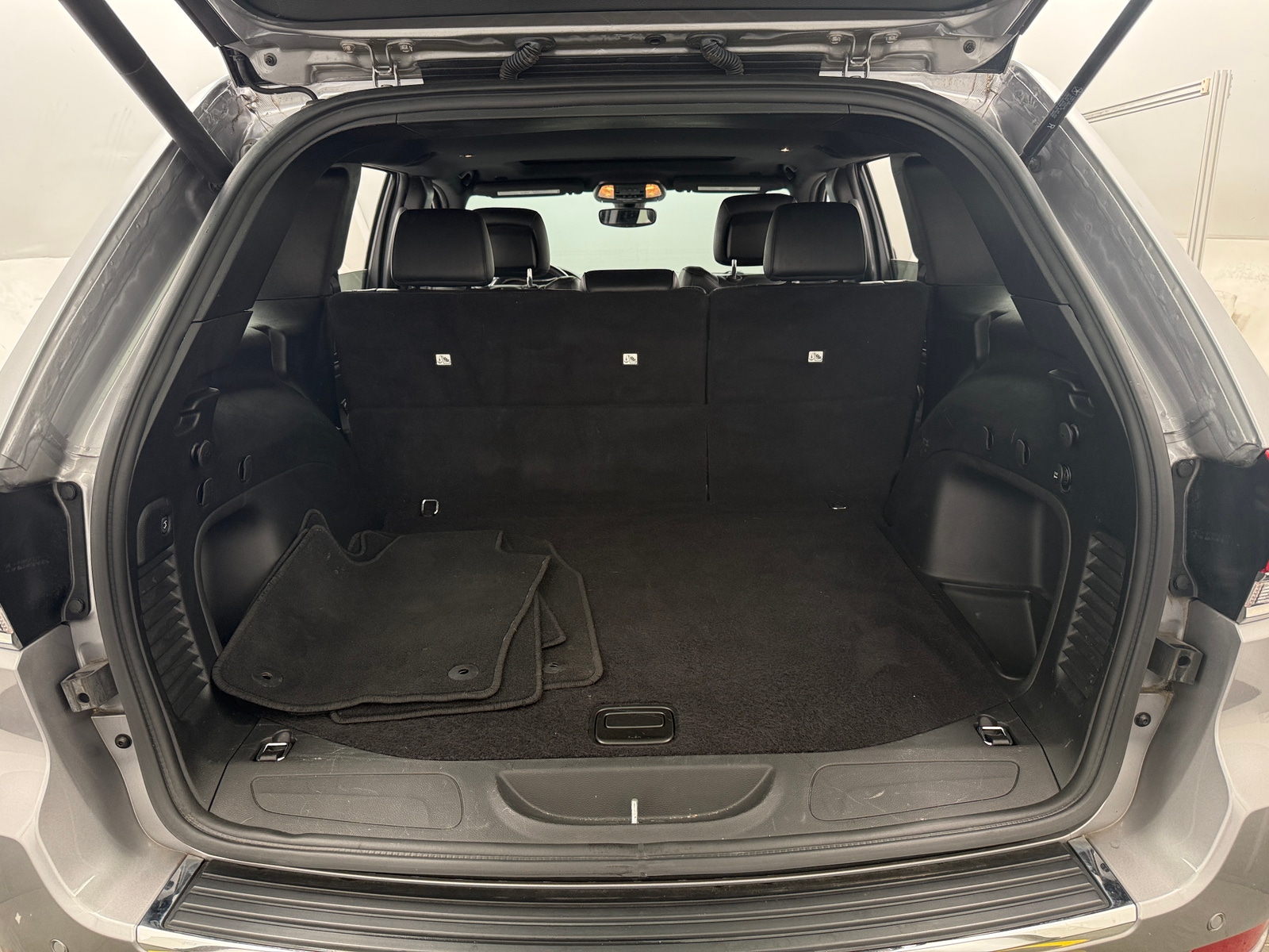 Thumbnail: 2021 Jeep Grand Cherokee - 6