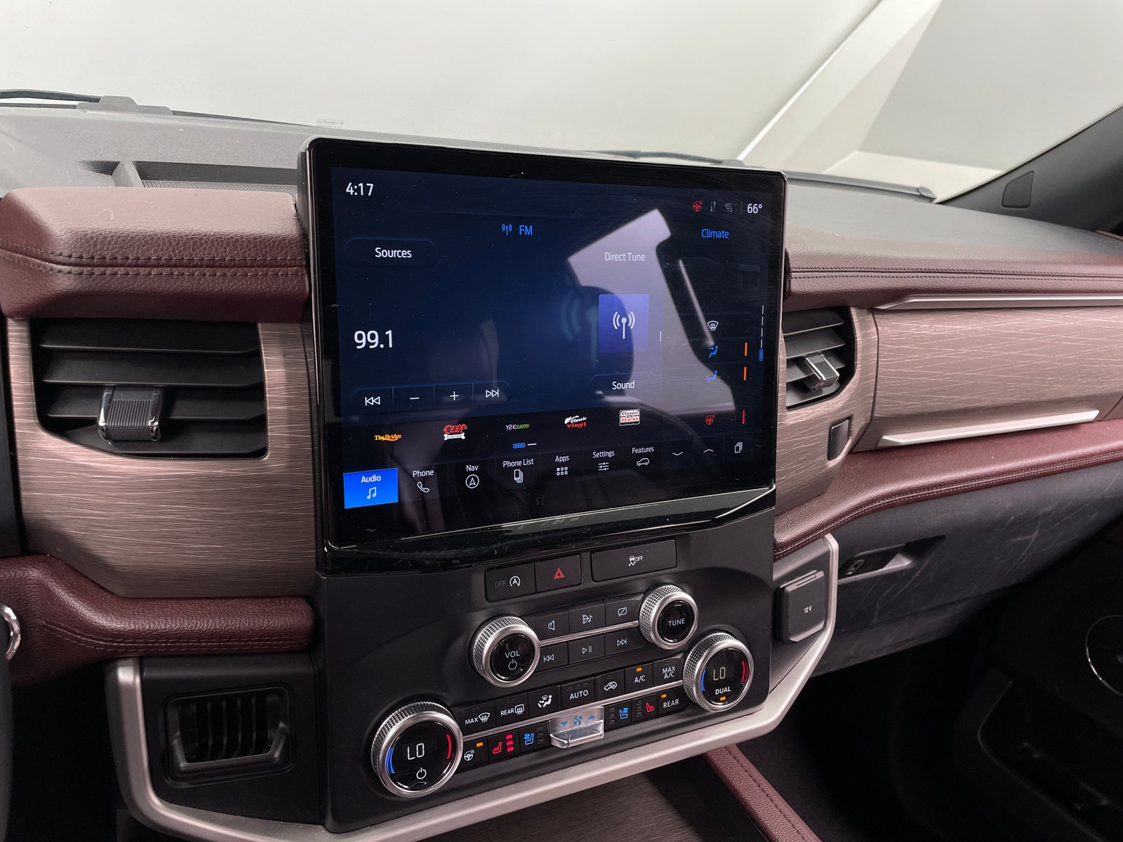 Thumbnail: 2024 Ford Expedition MAX - 3