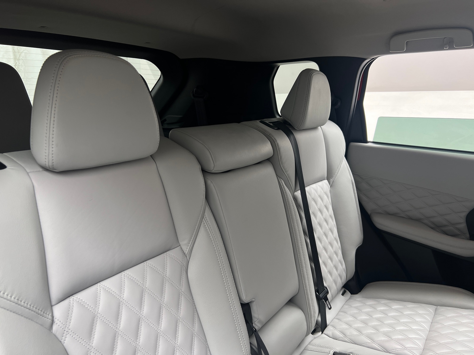 Thumbnail: 2022 Mitsubishi Outlander - 5