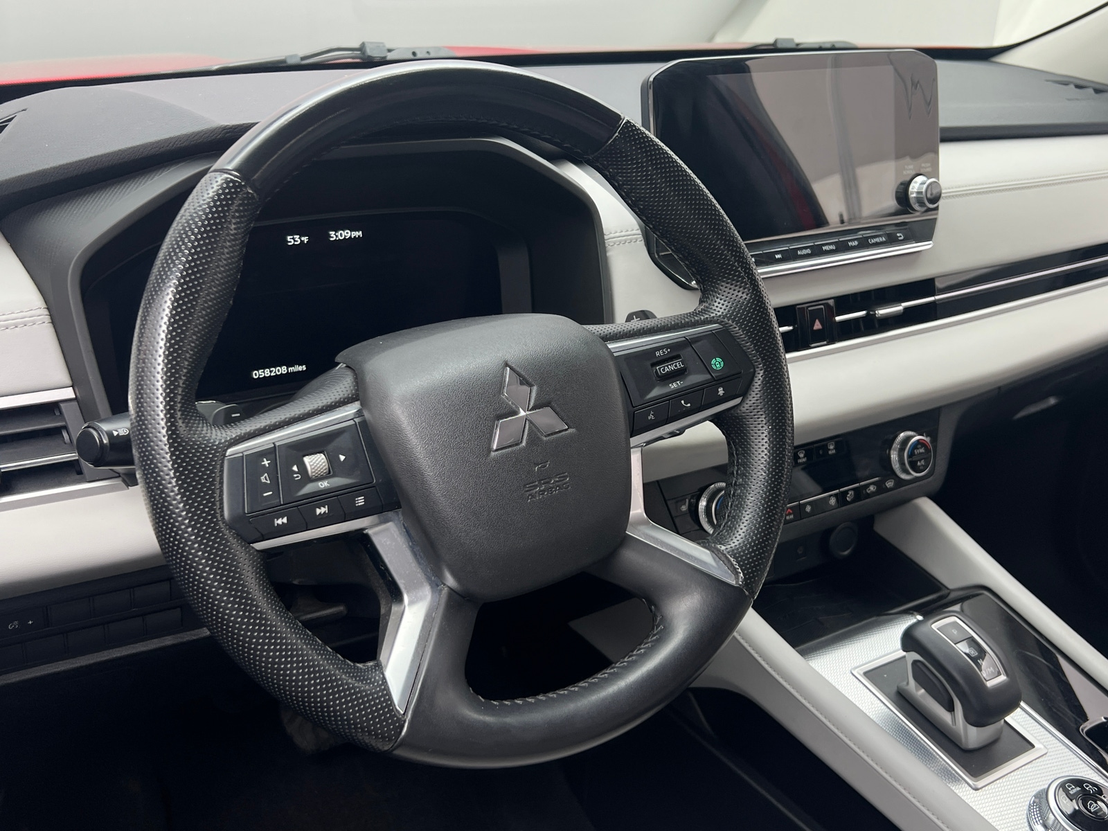 Thumbnail: 2022 Mitsubishi Outlander - 4