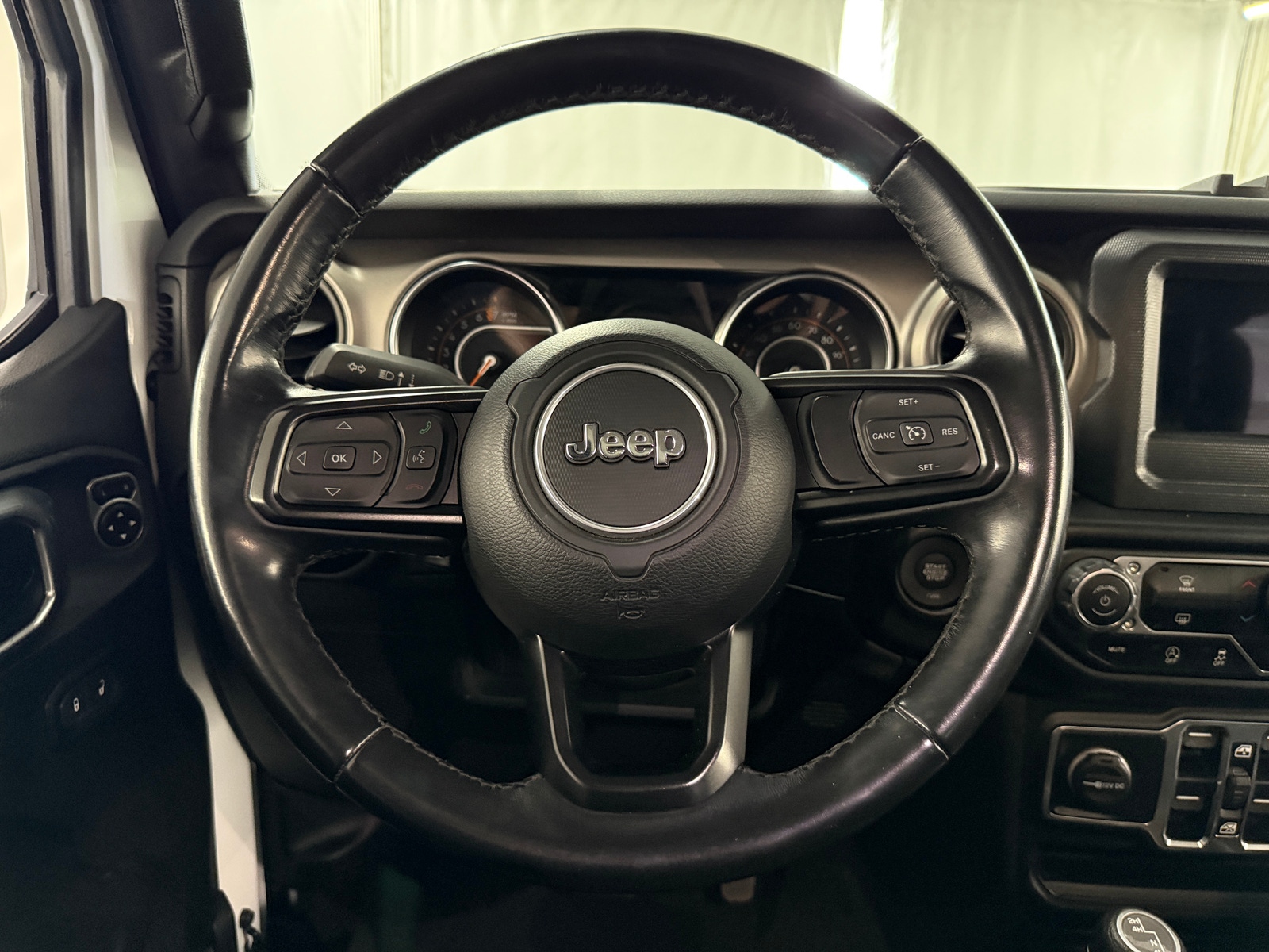 Thumbnail: 2020 Jeep Wrangler - 5