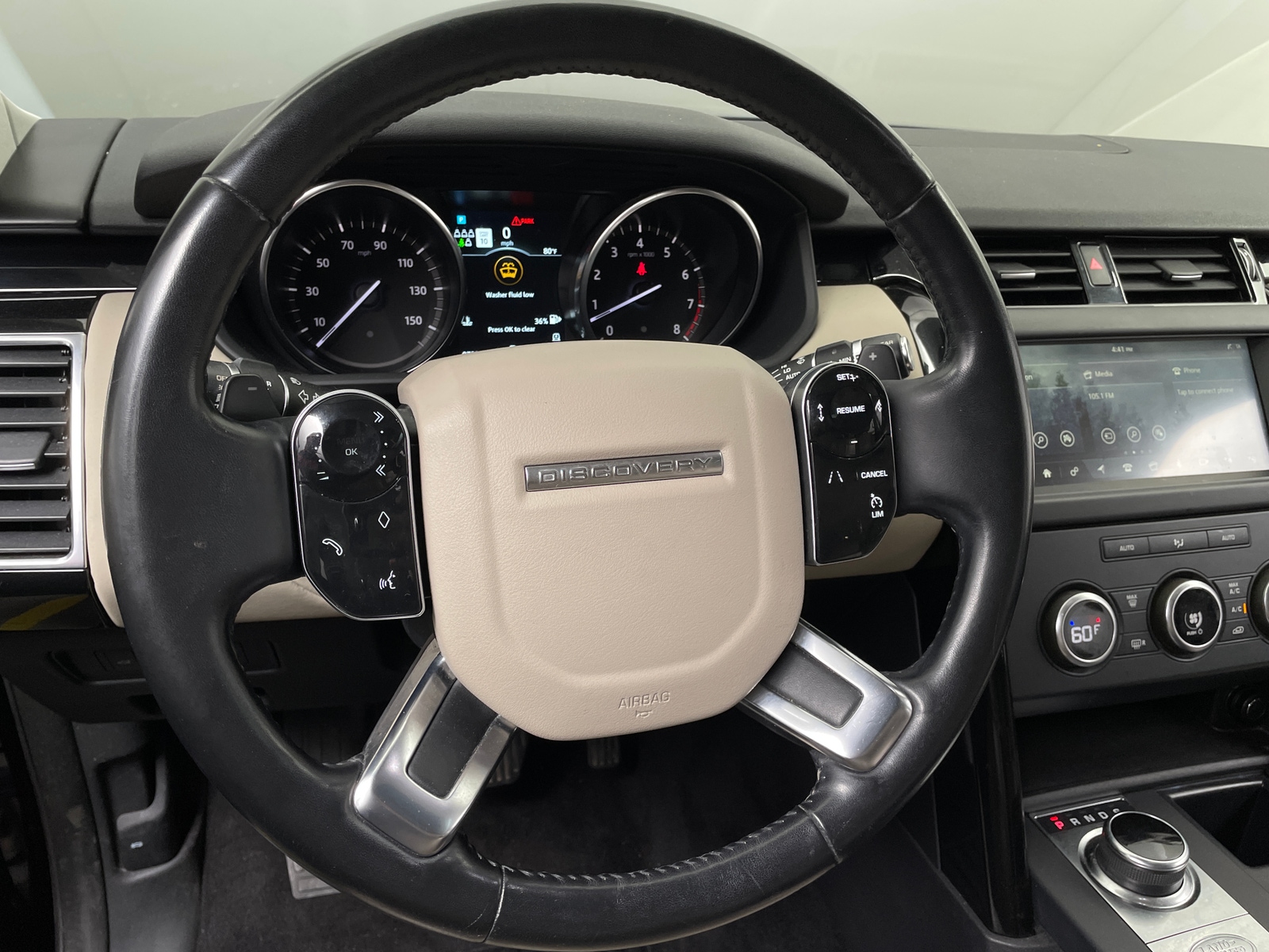 Thumbnail: 2019 Land Rover Discovery - 4