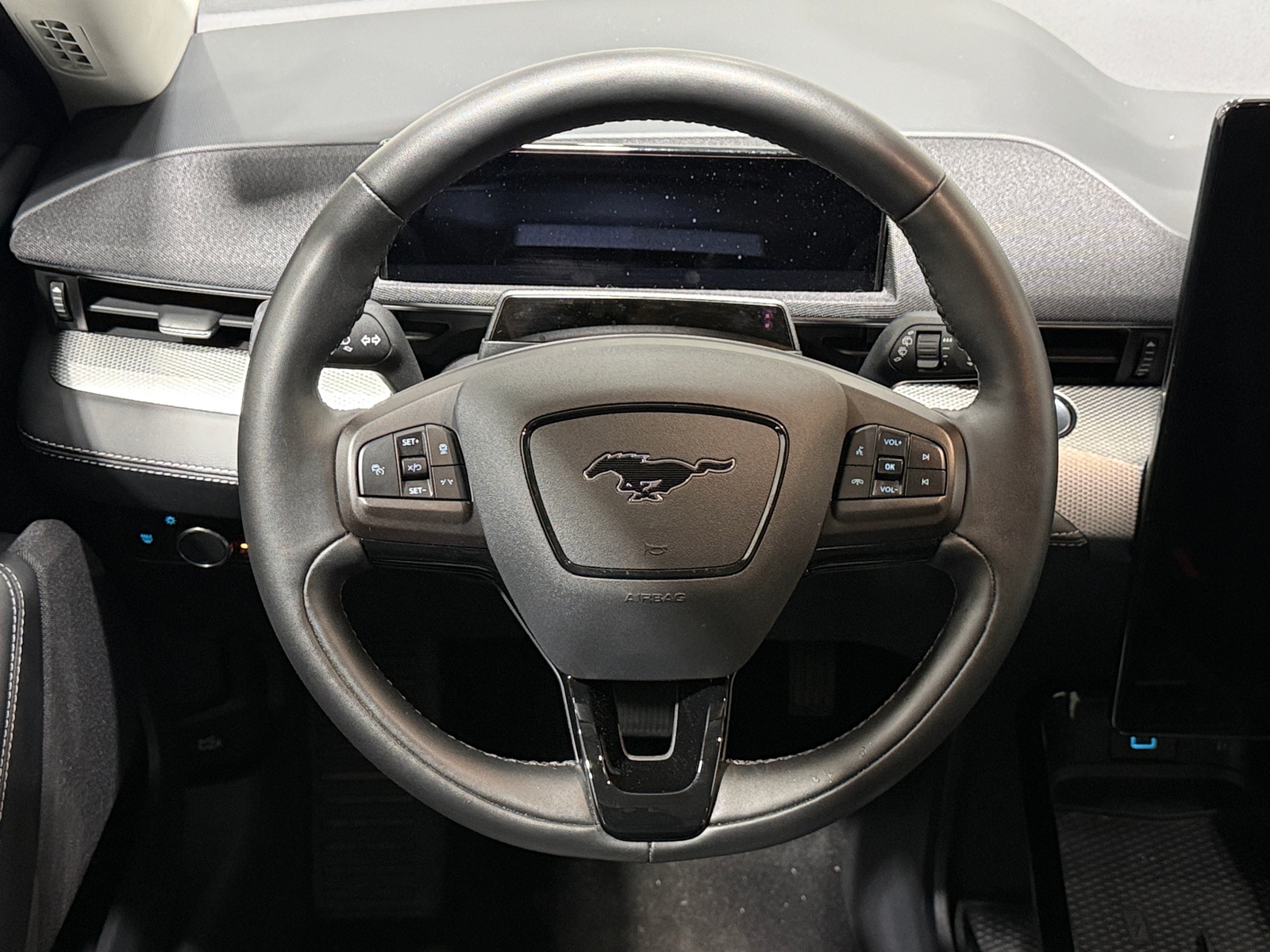 Thumbnail: 2022 Ford Mustang Mach-E - 4