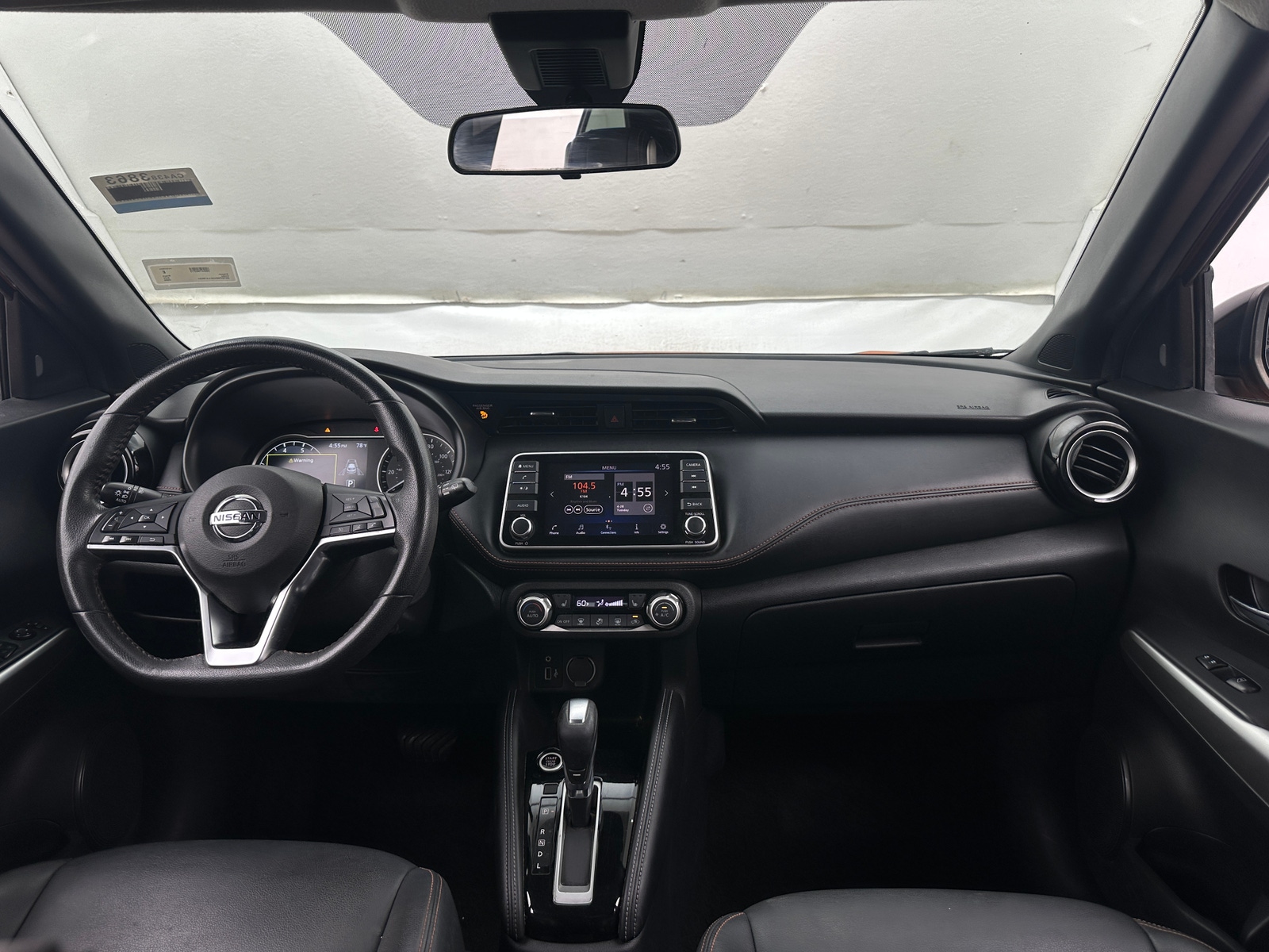 Thumbnail: 2020 Nissan Kicks - 3