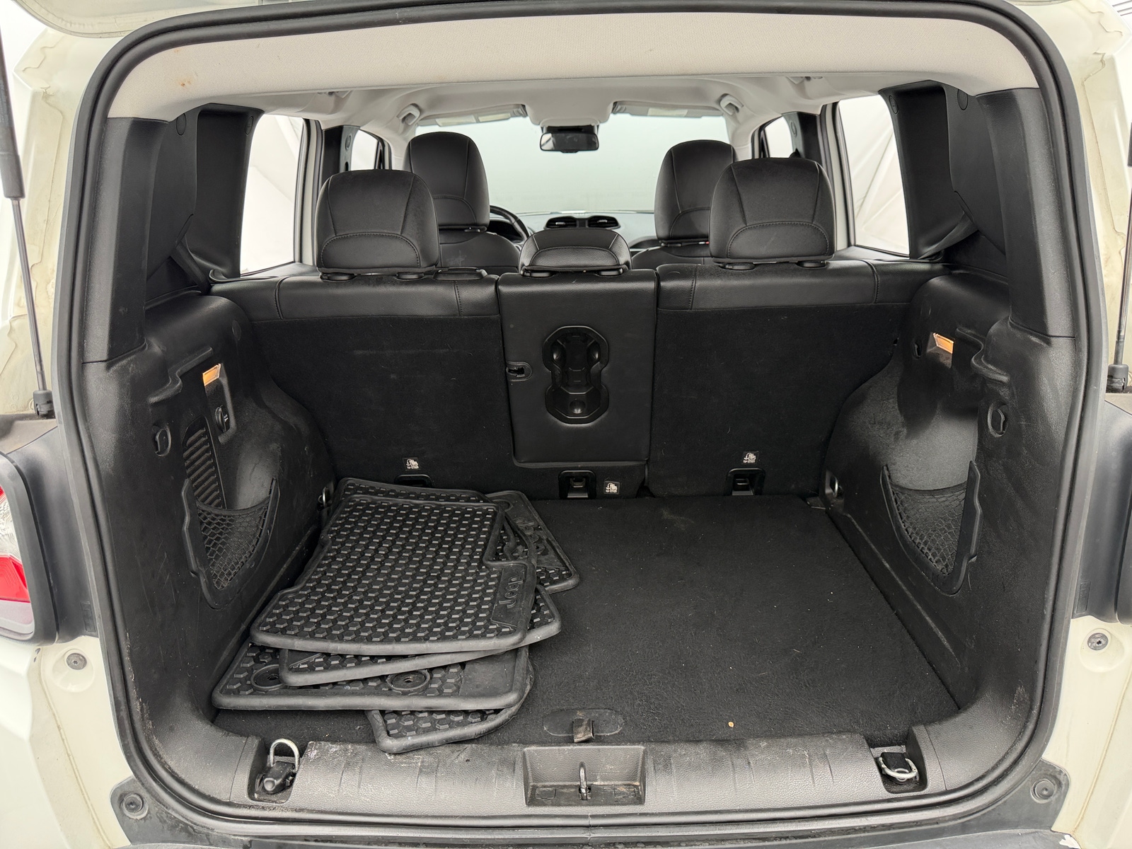 Thumbnail: 2017 Jeep Renegade - 6