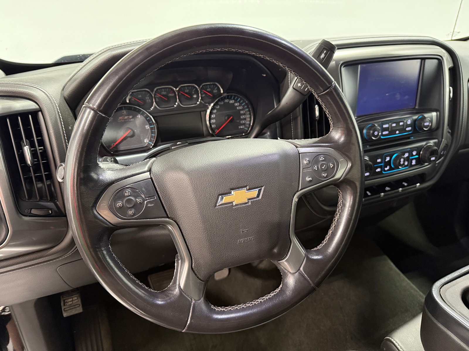 Thumbnail: 2018 Chevrolet Silverado 1500 - 4