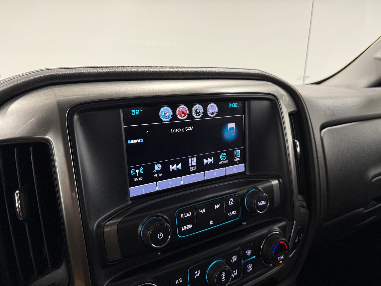 Thumbnail: 2018 Chevrolet Silverado 1500 - 3