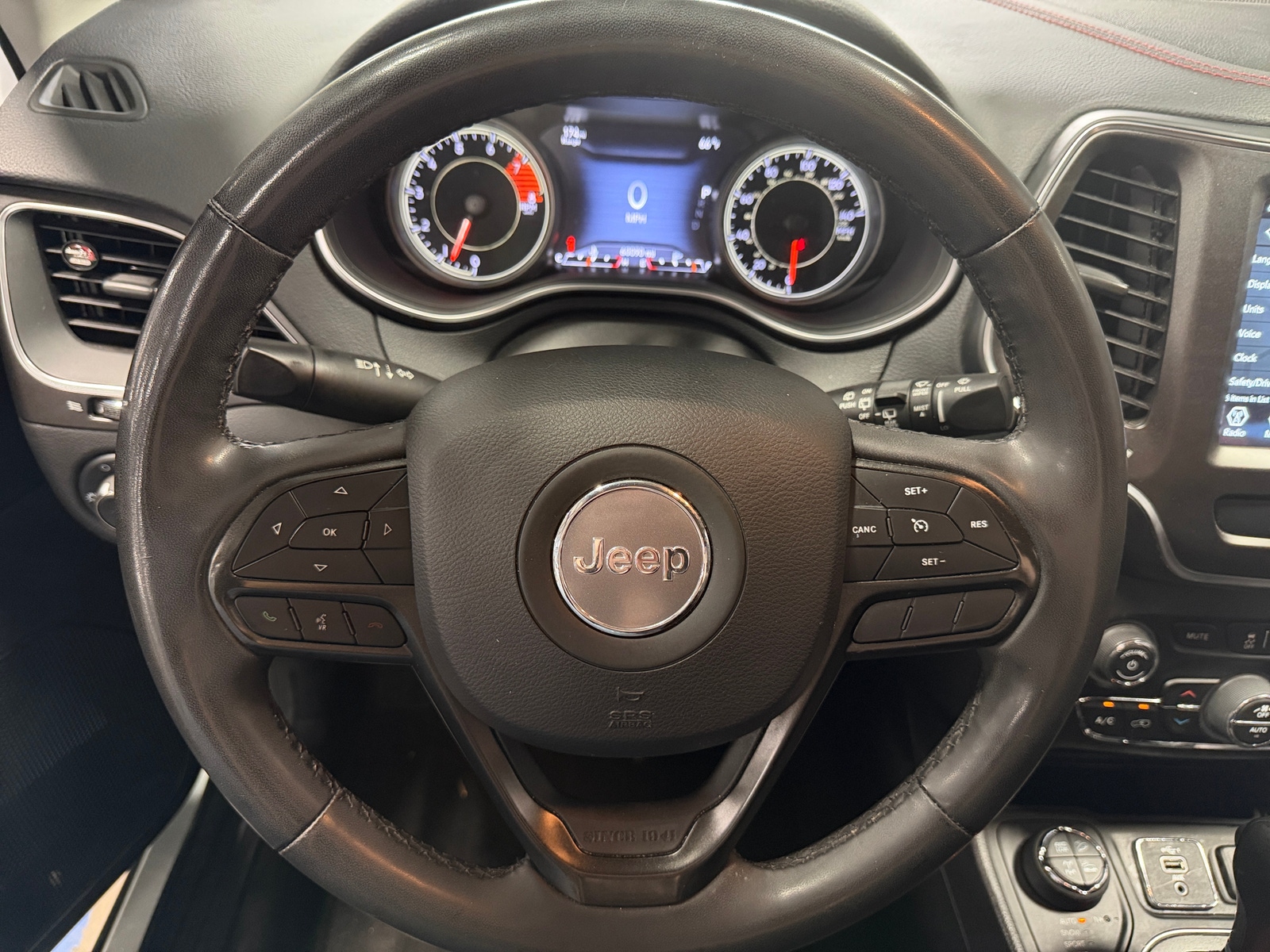 Thumbnail: 2022 Jeep Cherokee - 5