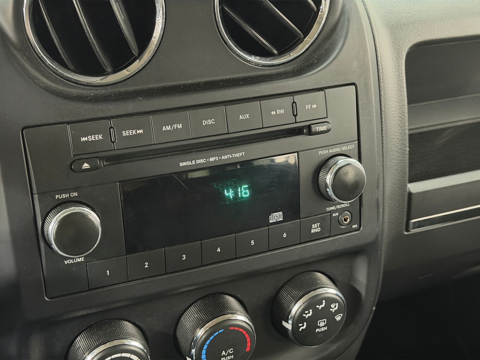 Thumbnail: 2015 Jeep Patriot - 4