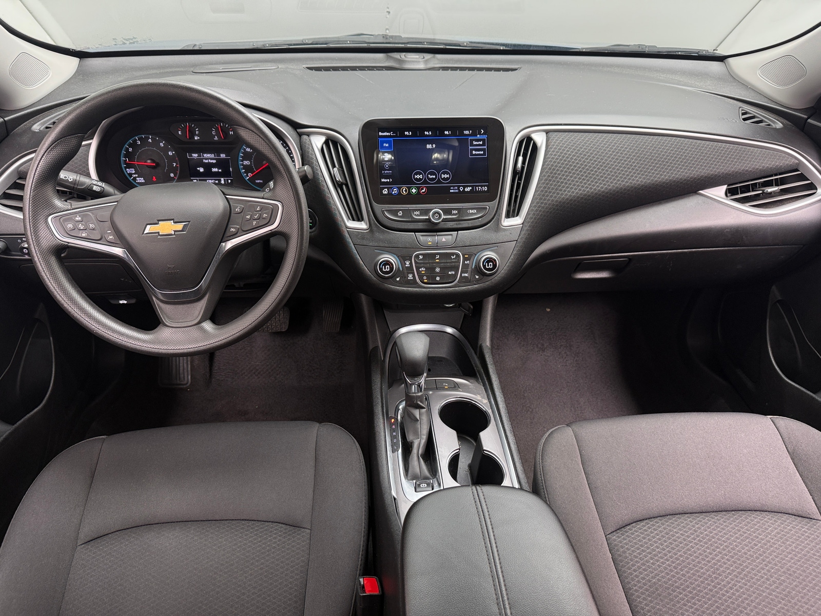 Thumbnail: 2024 Chevrolet Malibu - 3
