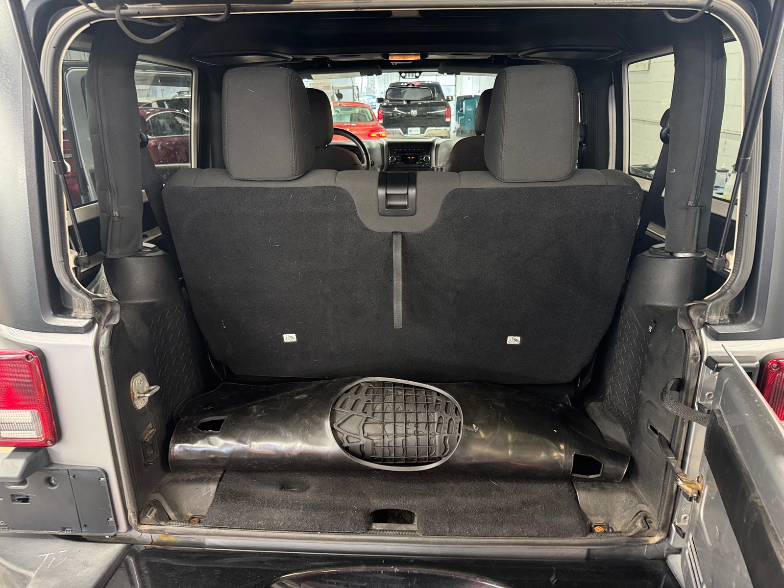 Thumbnail: 2016 Jeep Wrangler - 7