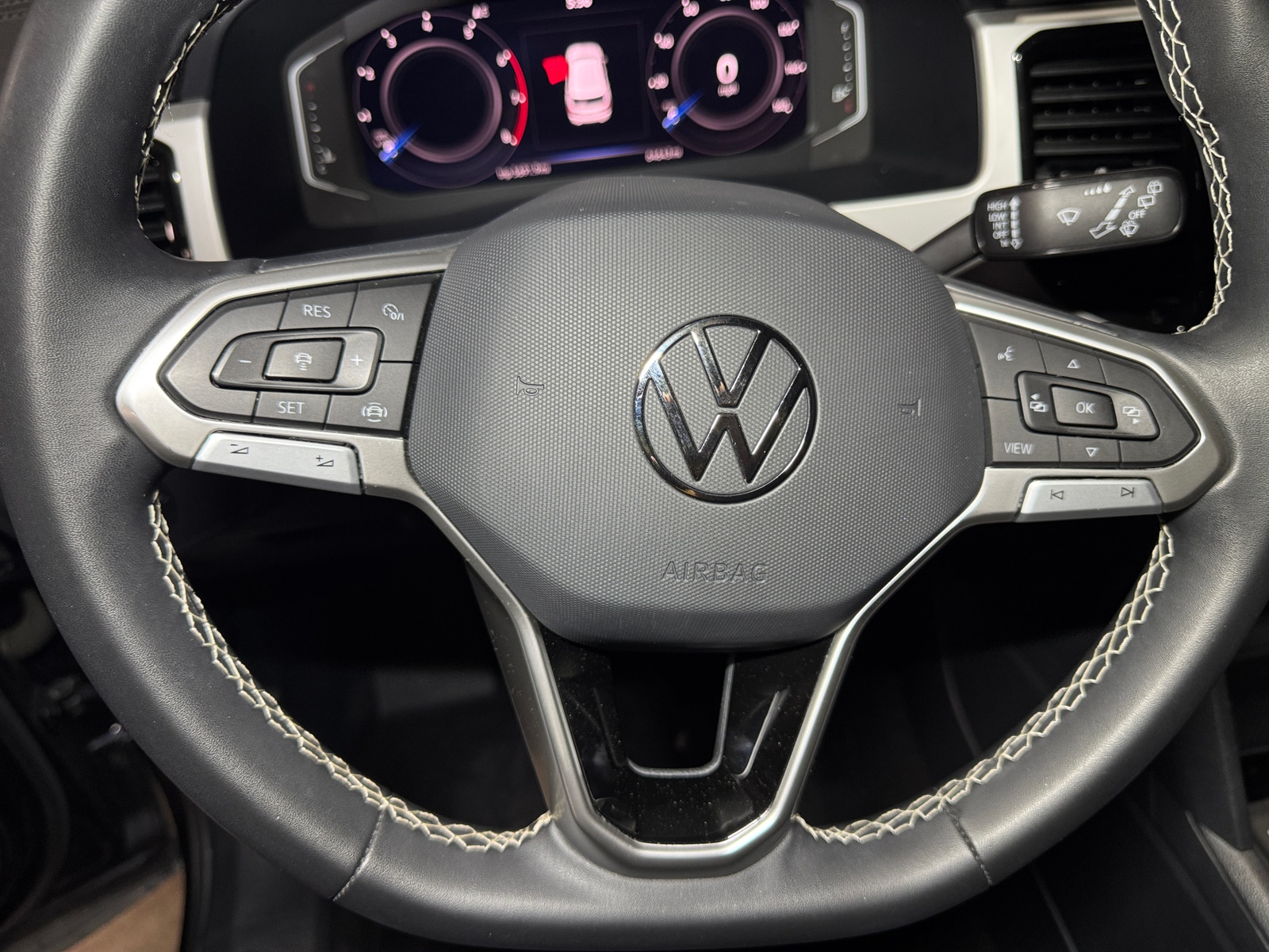 Thumbnail: 2023 Volkswagen Atlas - 4