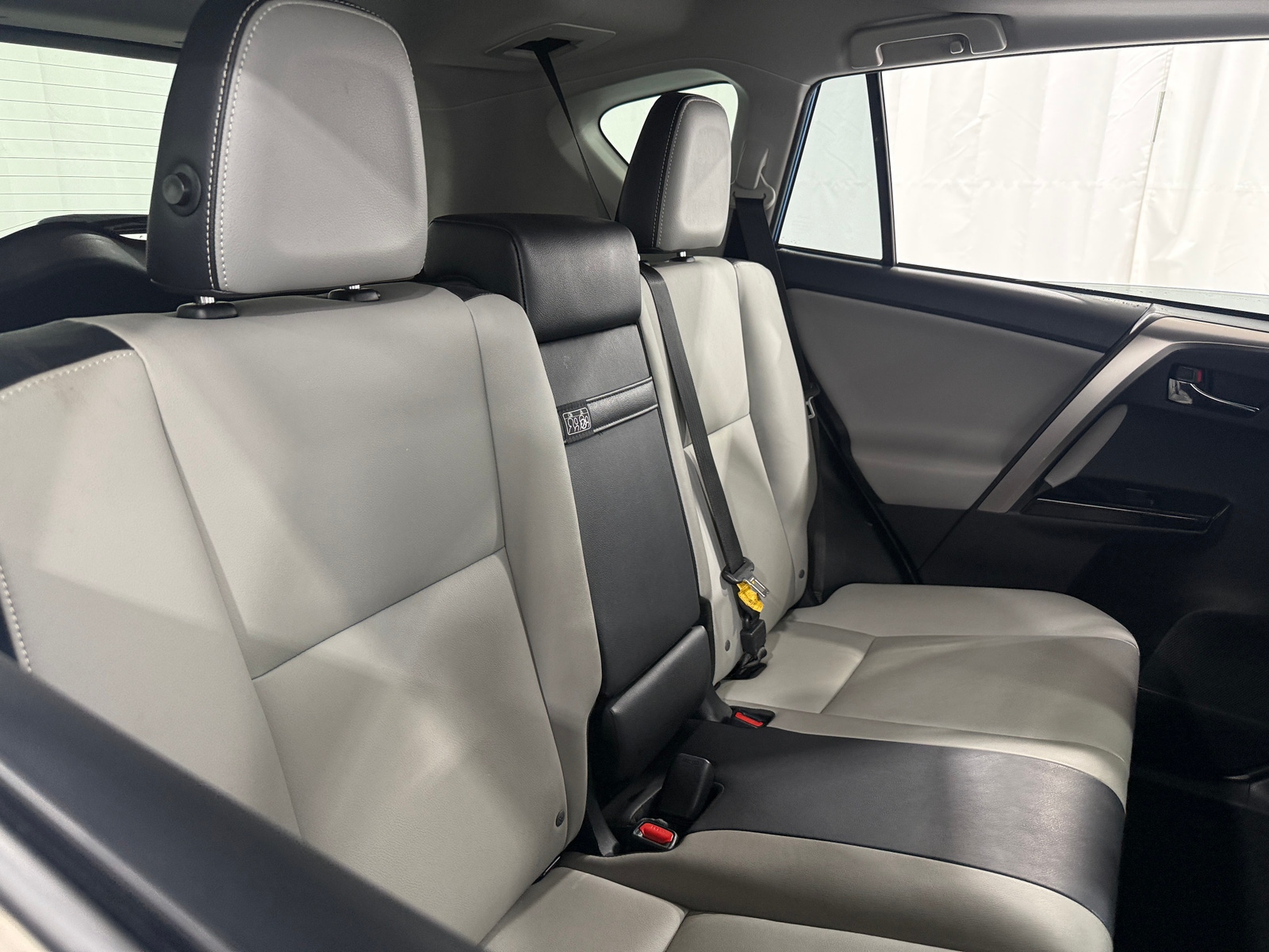 Thumbnail: 2017 Toyota RAV4 - 5