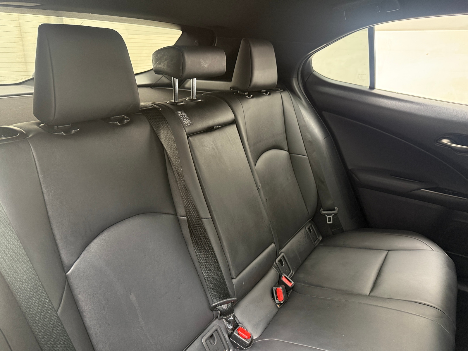 Thumbnail: 2022 Lexus UX - 6