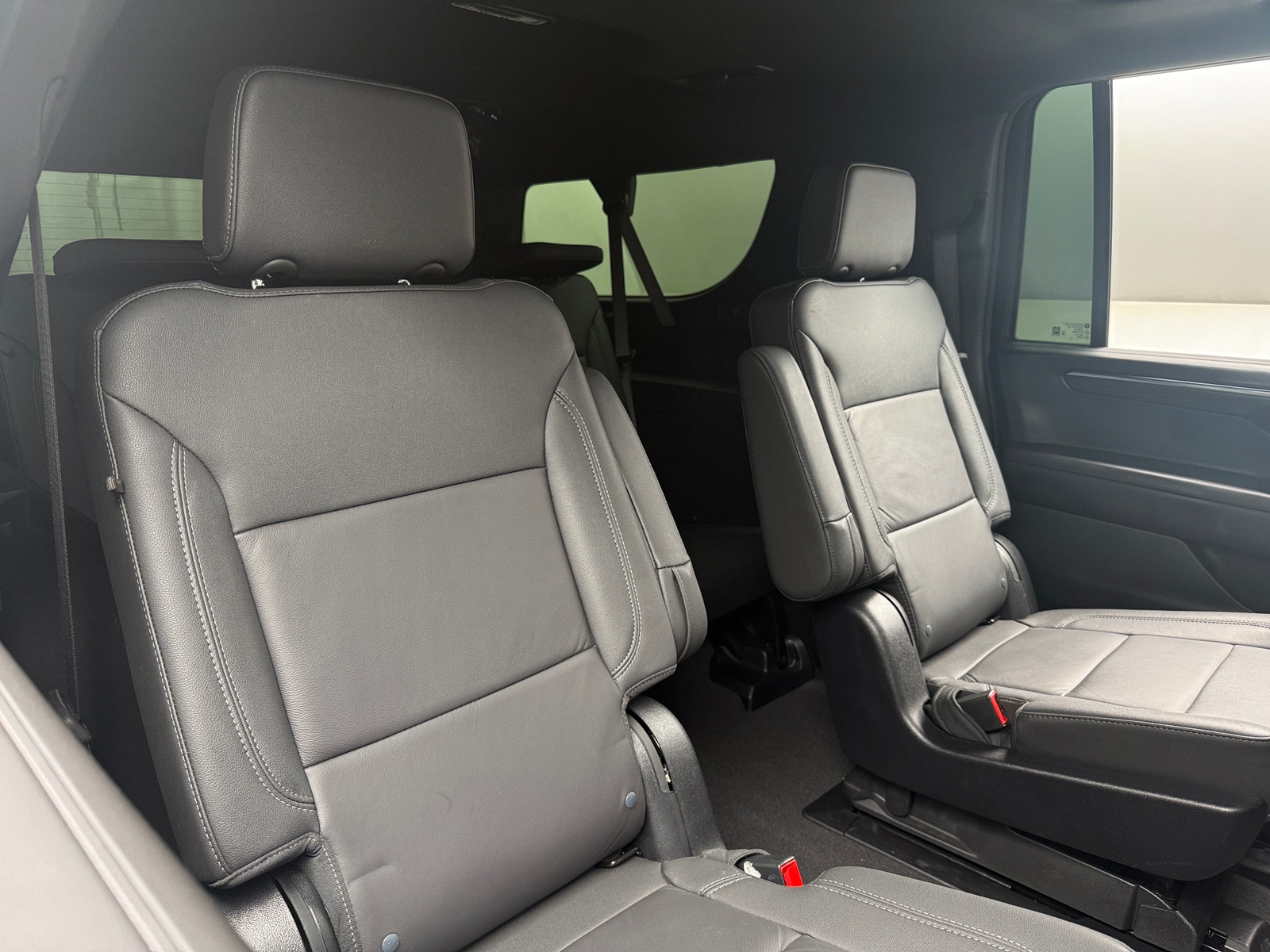 Thumbnail: 2025 Chevrolet Suburban - 5