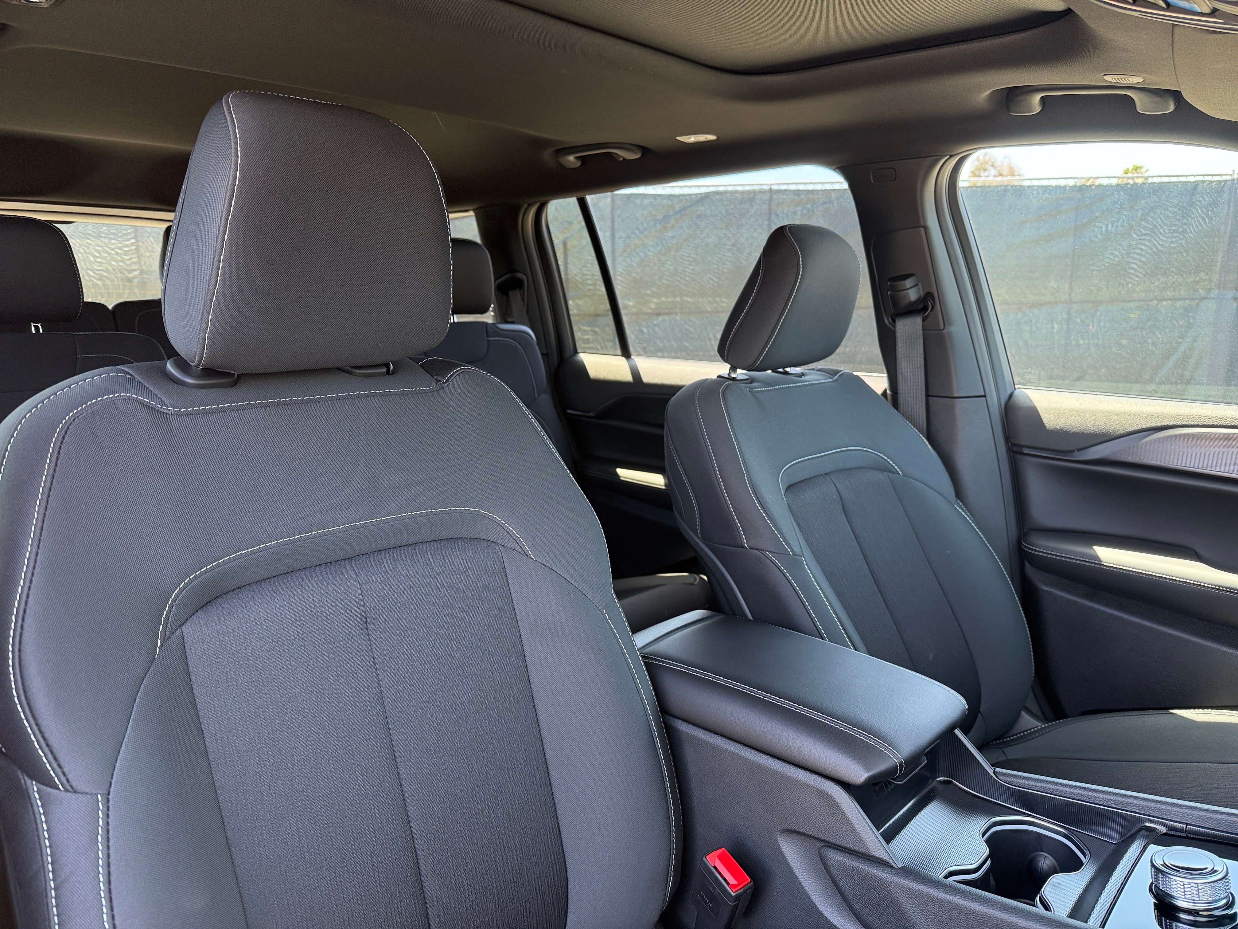 2026 Jeep Grand Cherokee L Laredo X's photo