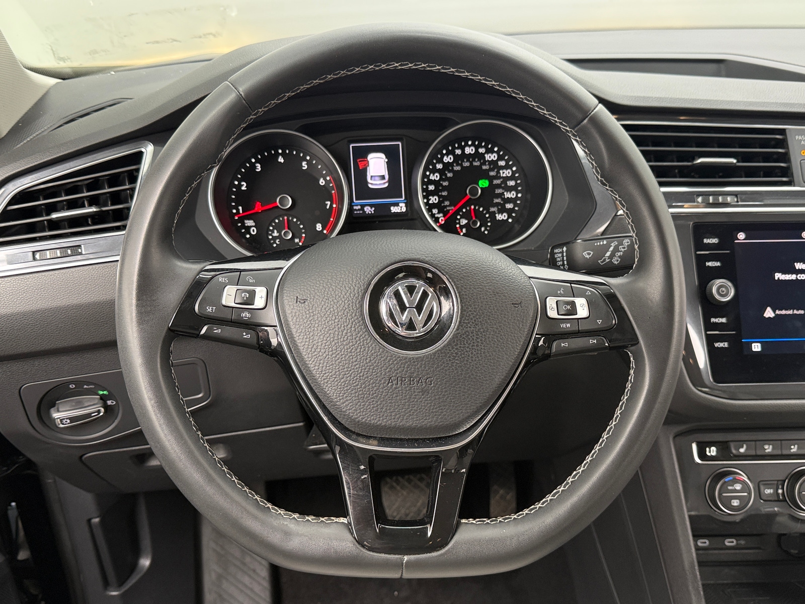 Thumbnail: 2021 Volkswagen Tiguan - 4