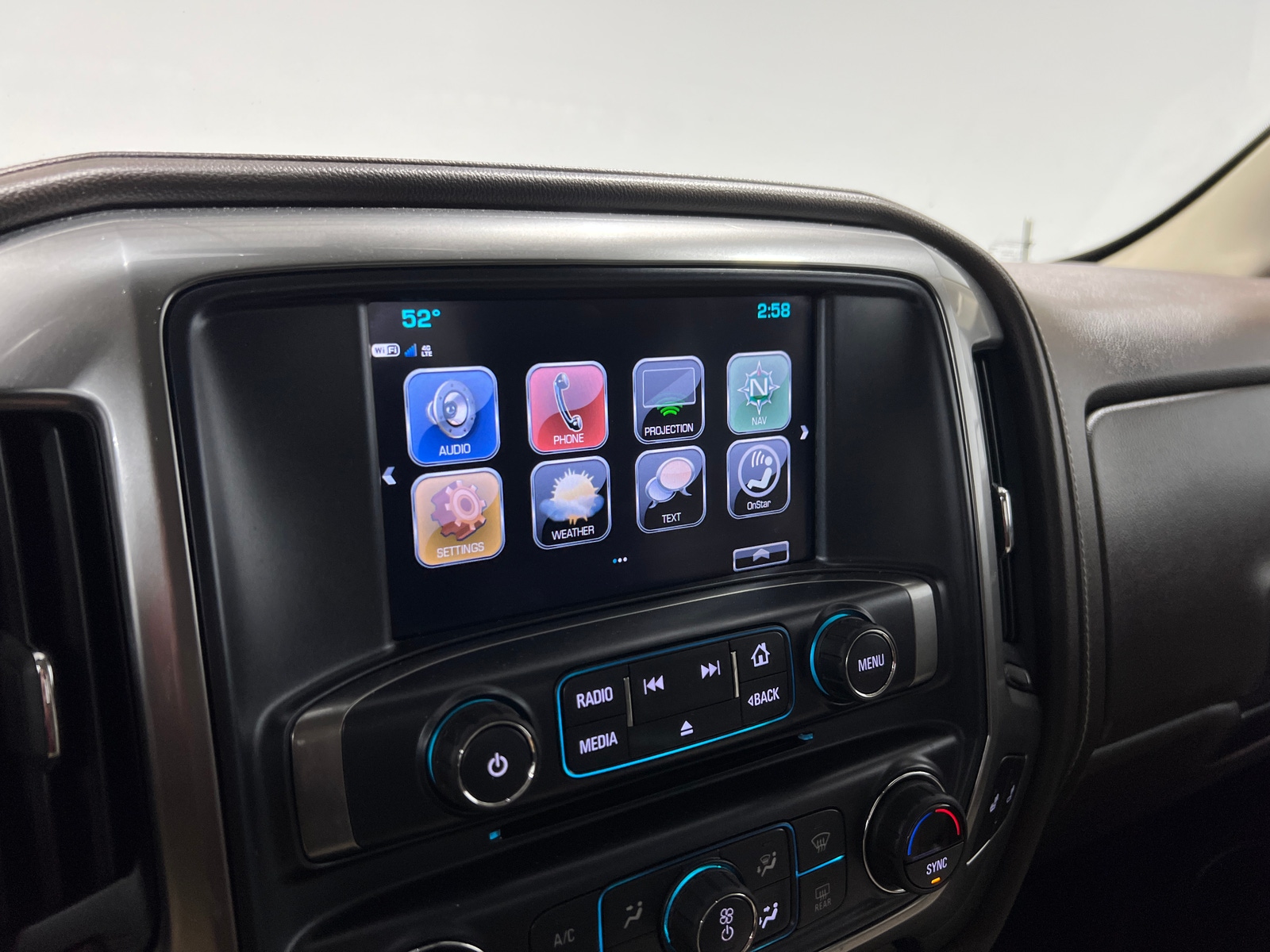 Thumbnail: 2018 Chevrolet Silverado 2500 - 3