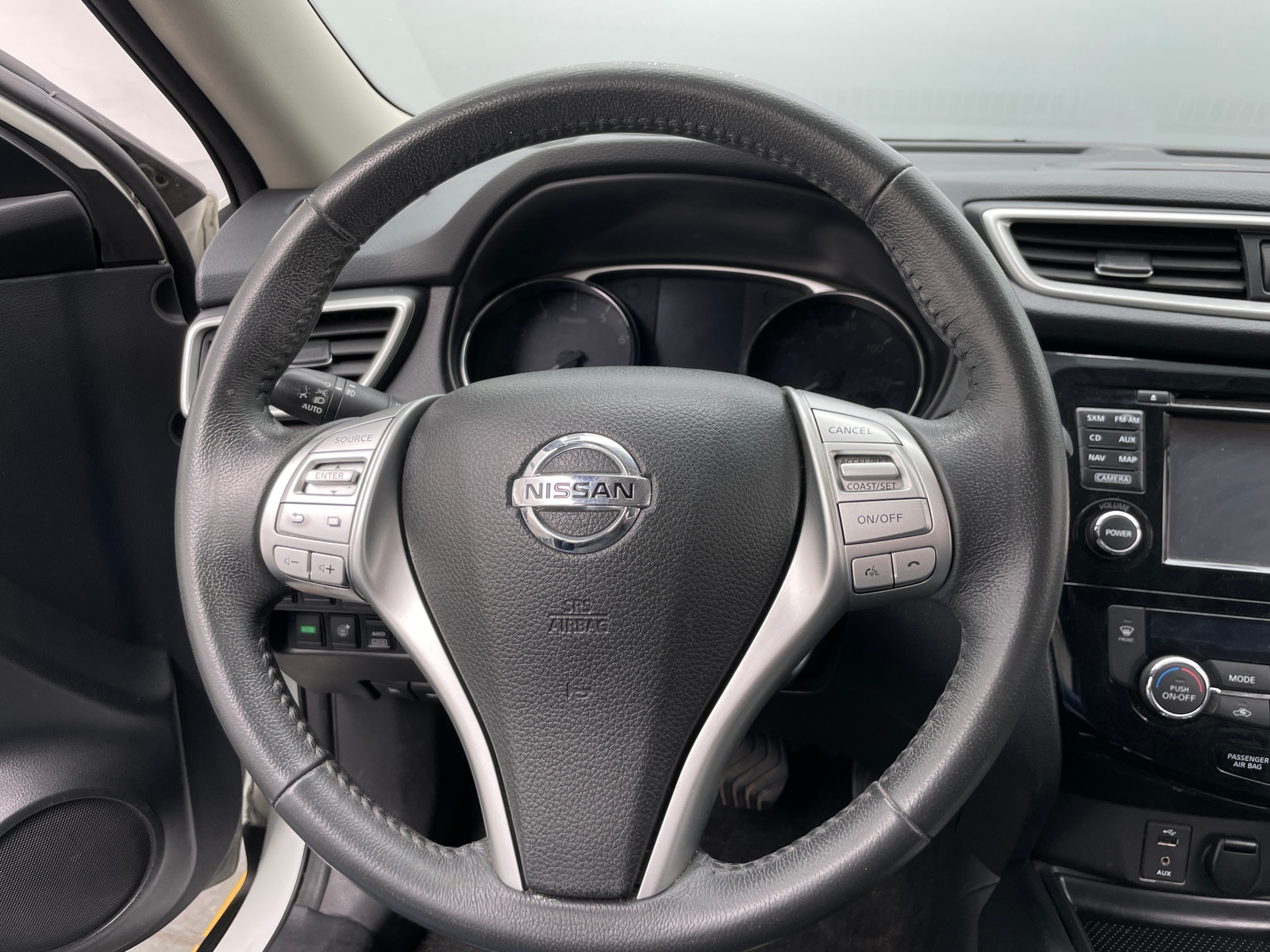 Thumbnail: 2016 Nissan Rogue - 4