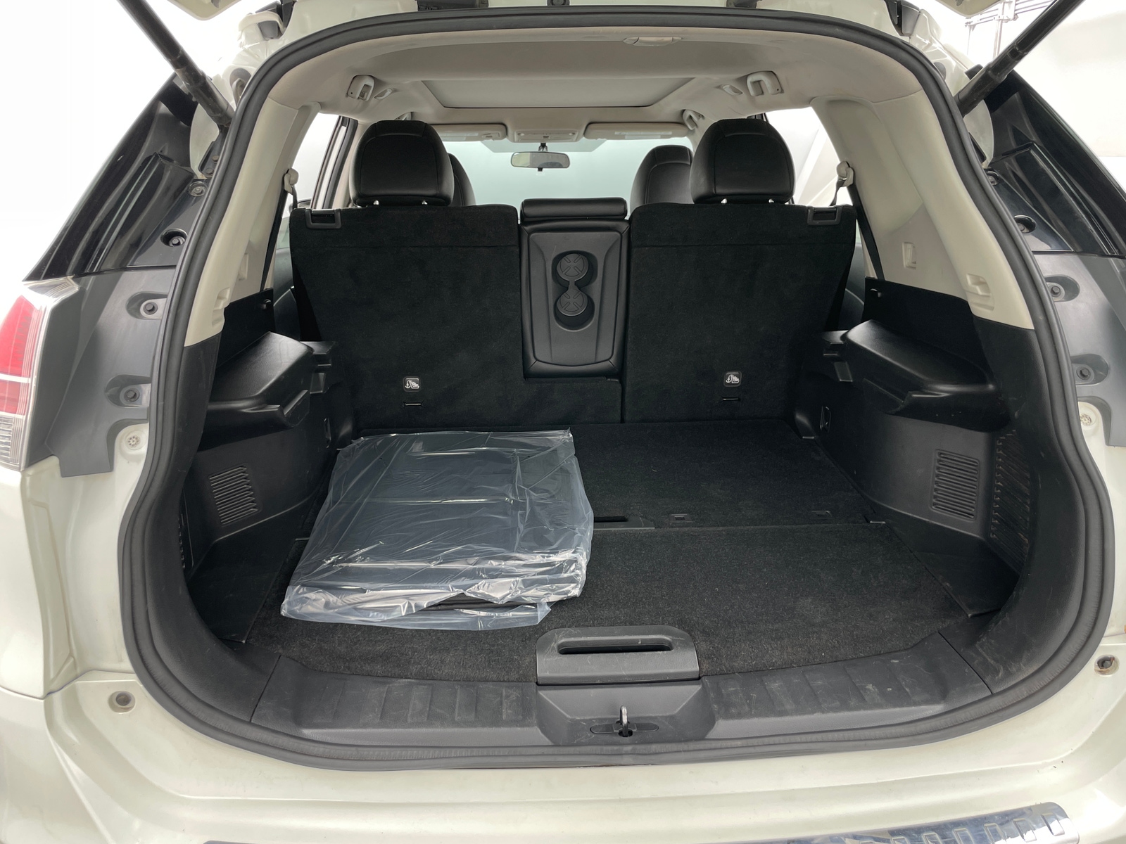 Thumbnail: 2016 Nissan Rogue - 6