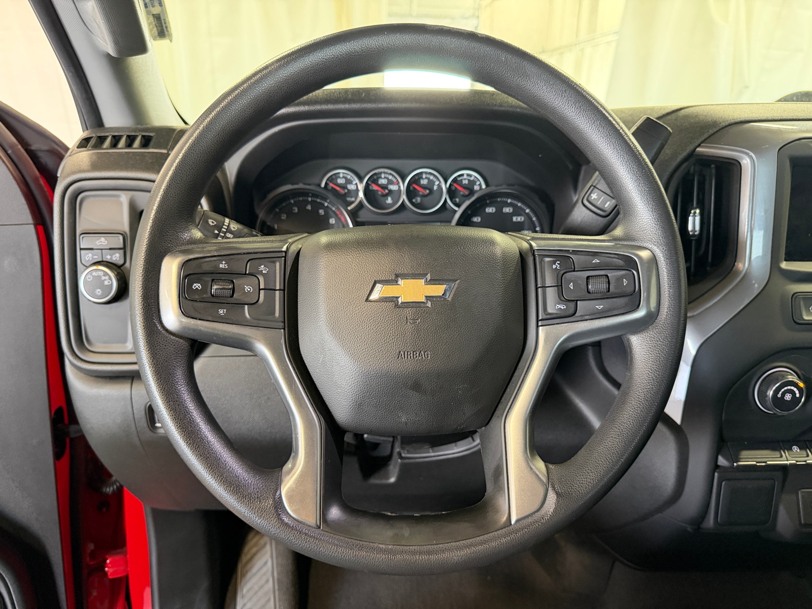 Thumbnail: 2022 Chevrolet Silverado 1500 - 5
