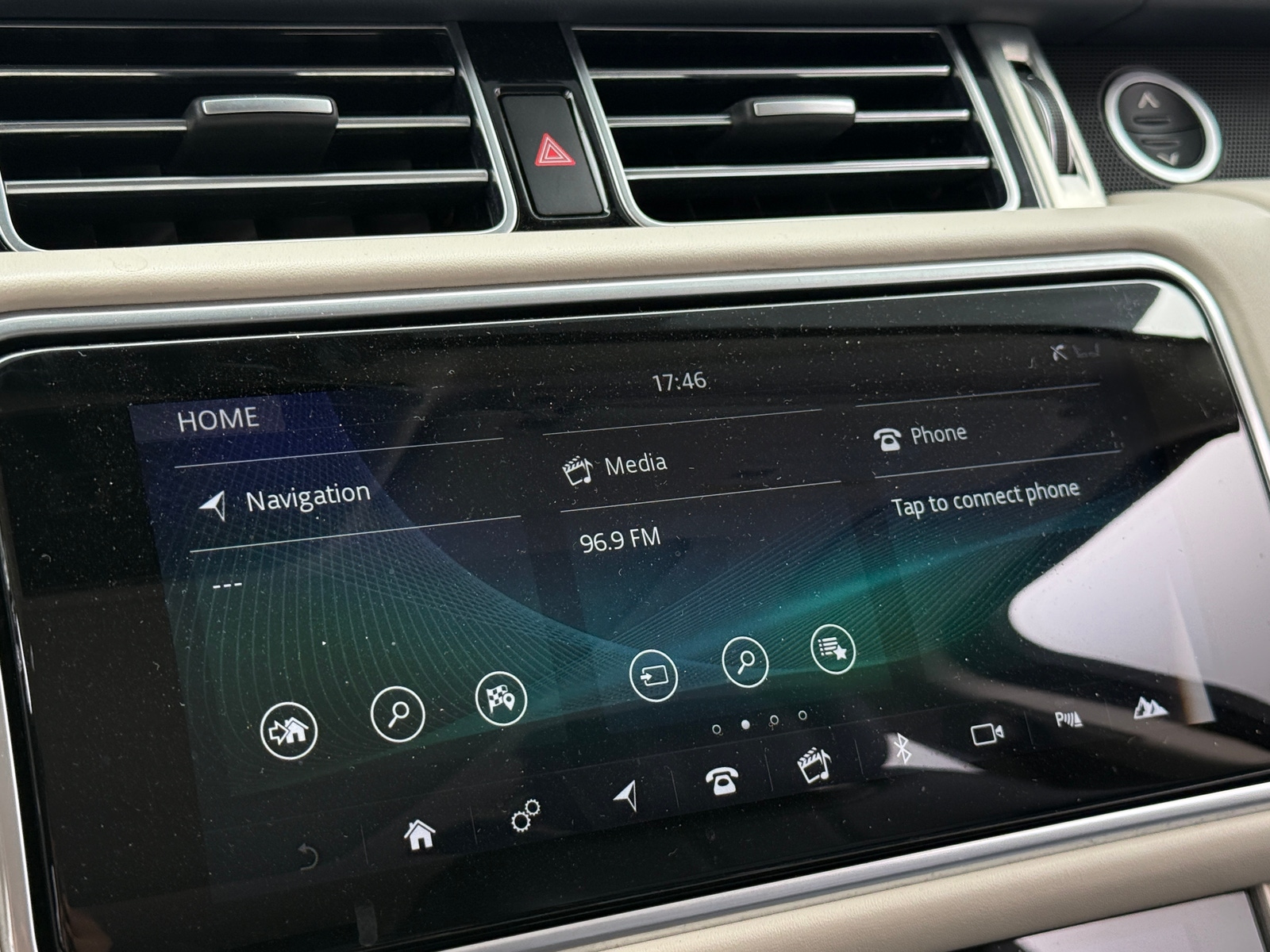 Thumbnail: 2020 Land Rover Range Rover - 3