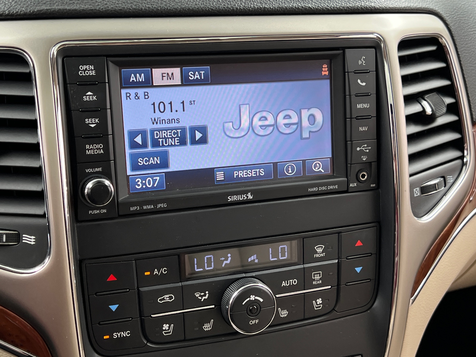 Thumbnail: 2012 Jeep Grand Cherokee - 3