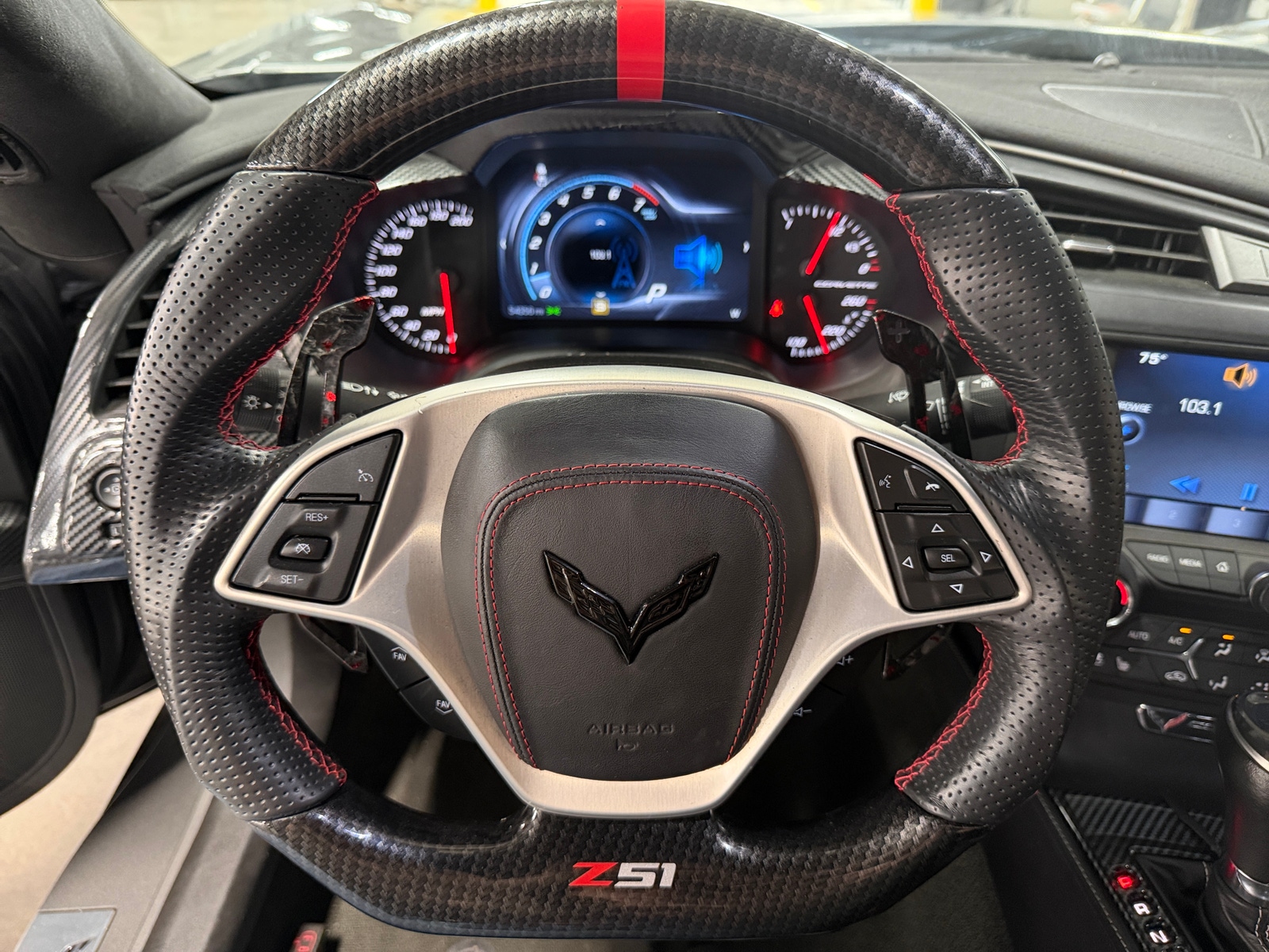 Thumbnail: 2015 Chevrolet Corvette - 3