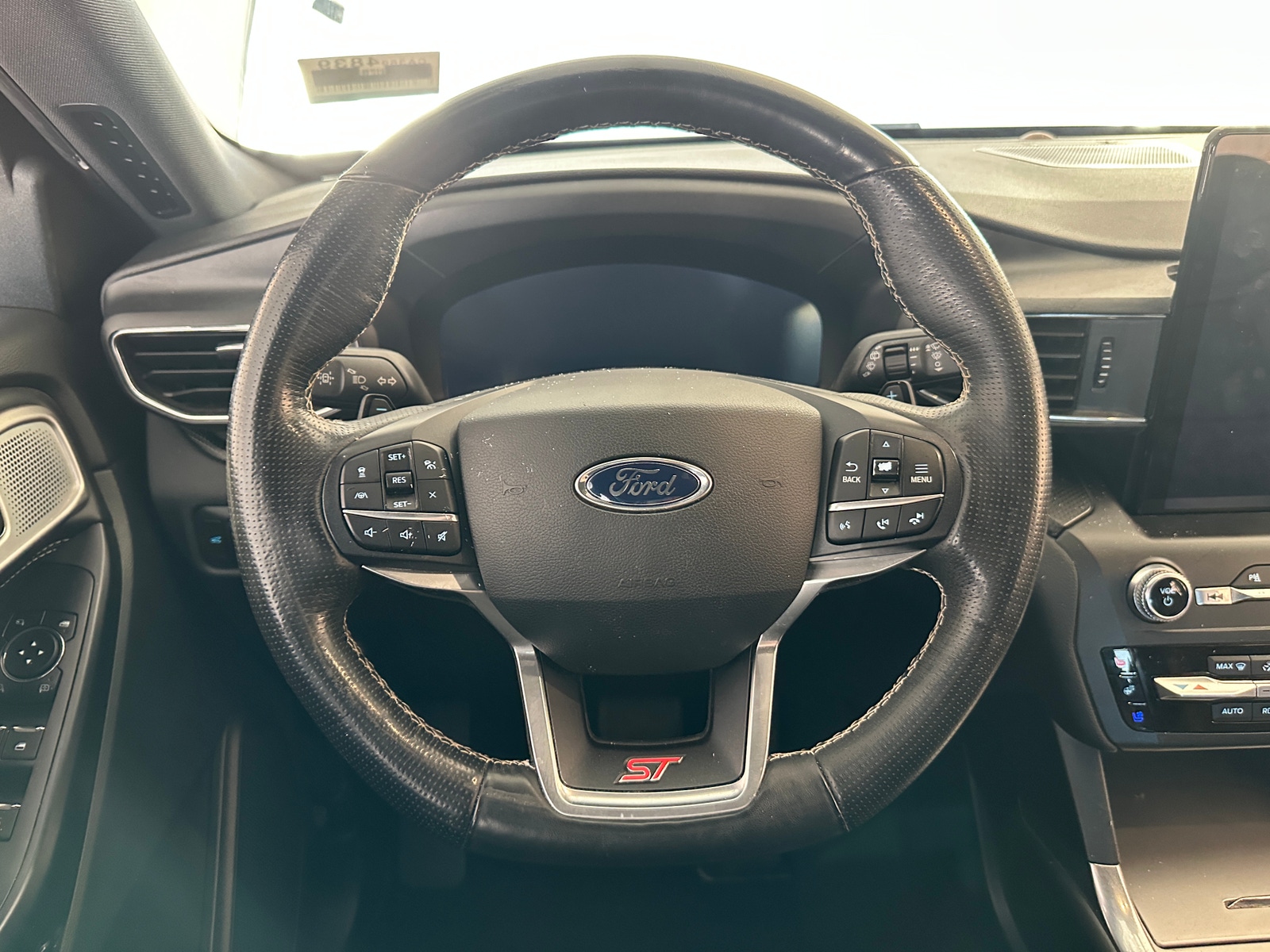 Thumbnail: 2020 Ford Explorer - 4