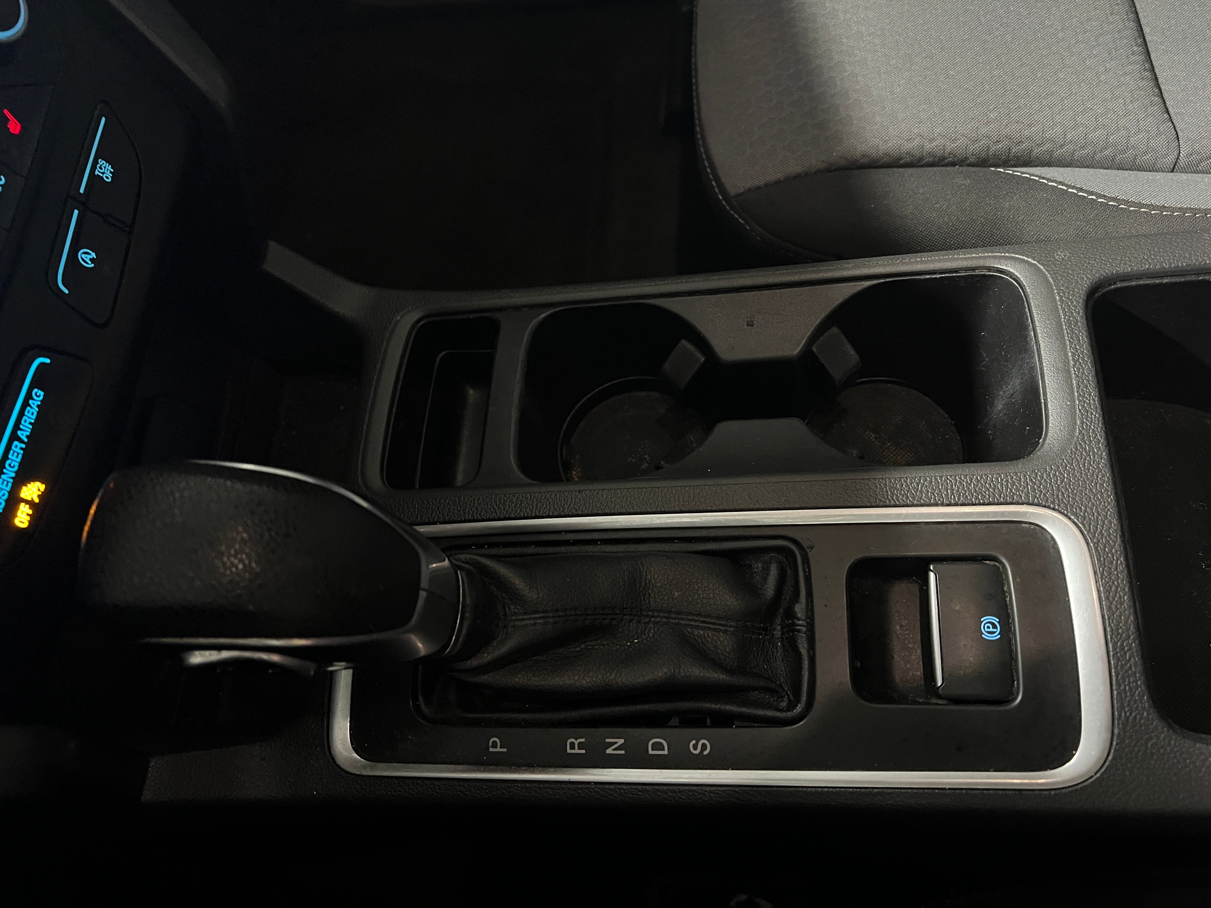 Used 2018 Ford Escape SE with VIN 1FMCU9GD7JUC00829 for sale in Colonial Heights, VA