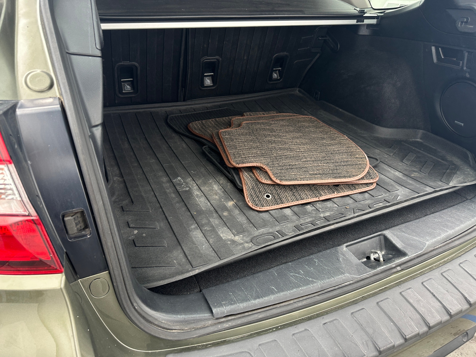Thumbnail: 2017 Subaru Outback - 6