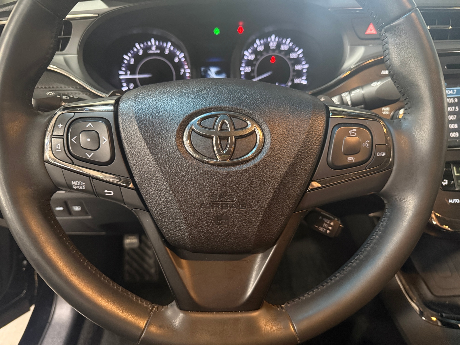 Thumbnail: 2016 Toyota Avalon - 4