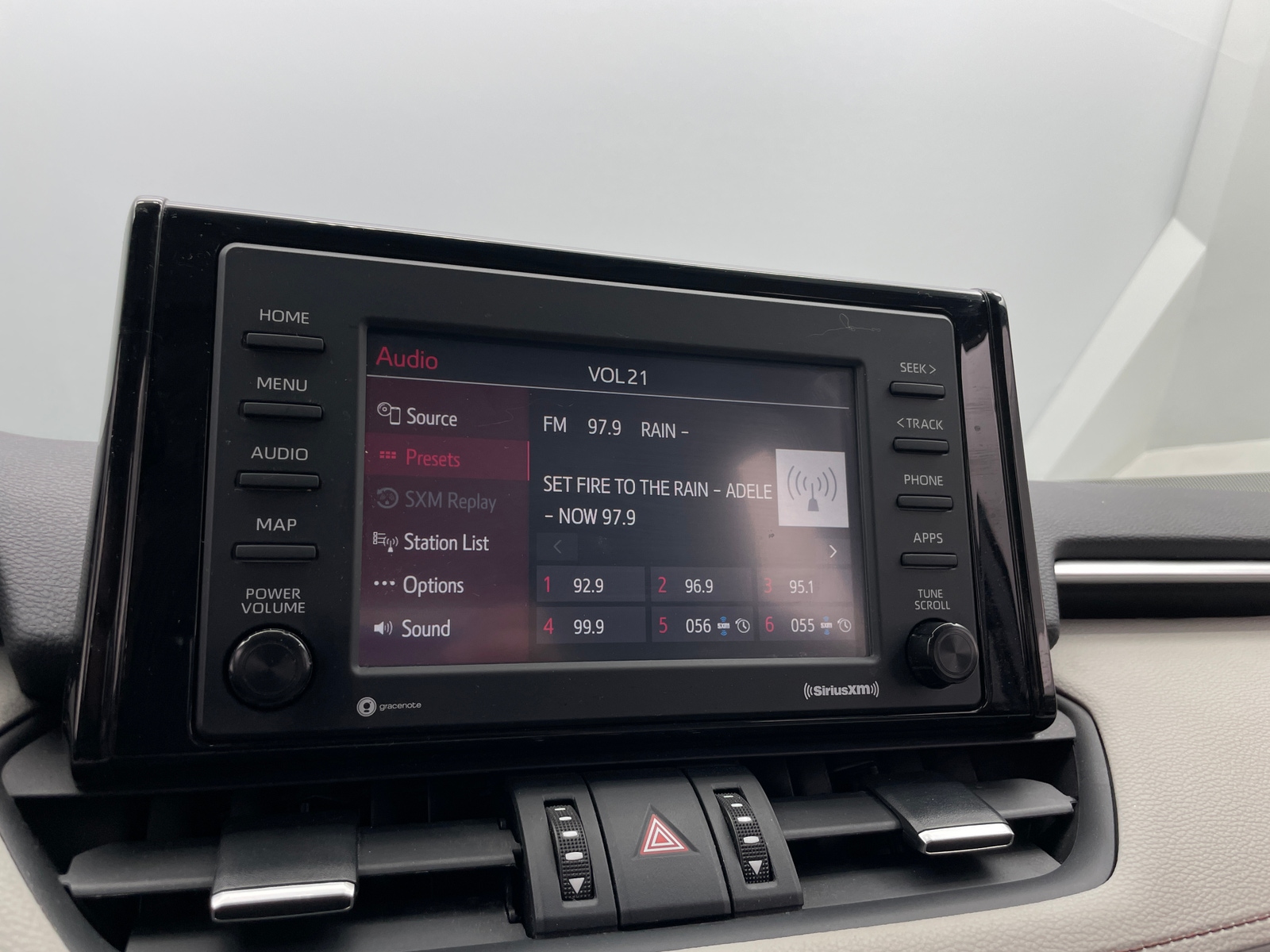 Thumbnail: 2021 Toyota RAV4 - 3