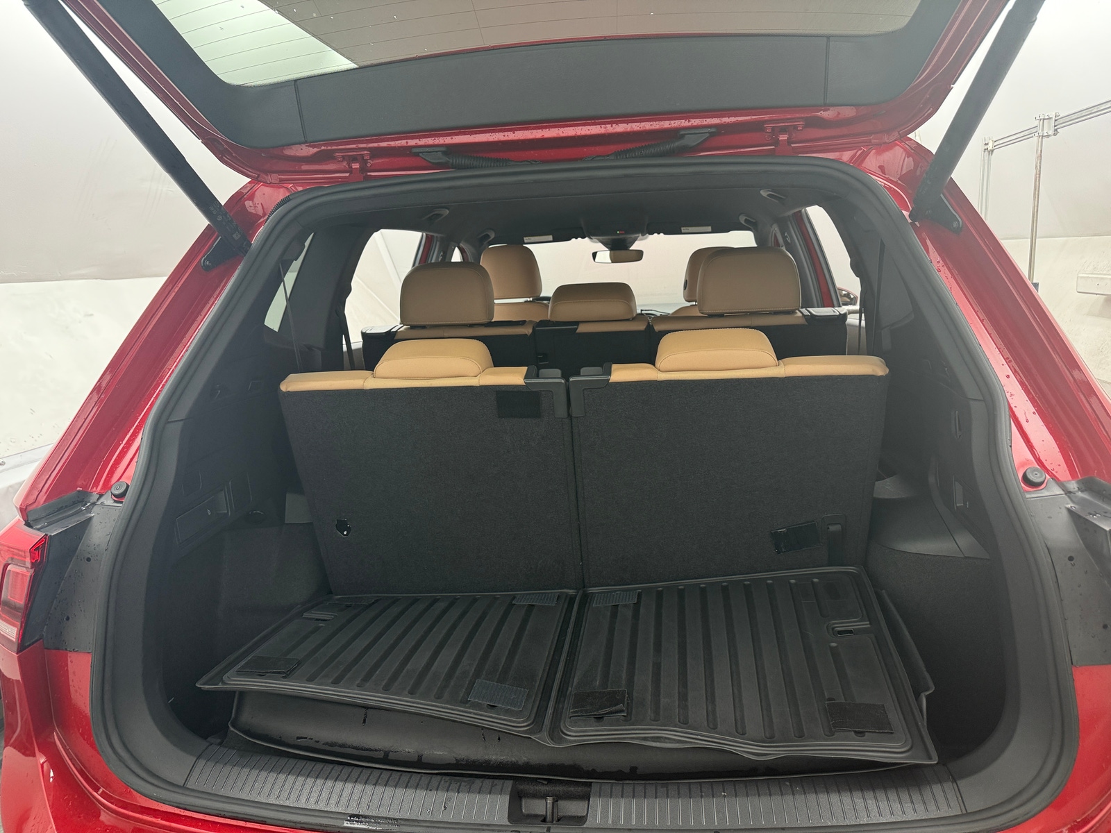 Thumbnail: 2024 Volkswagen Tiguan - 6