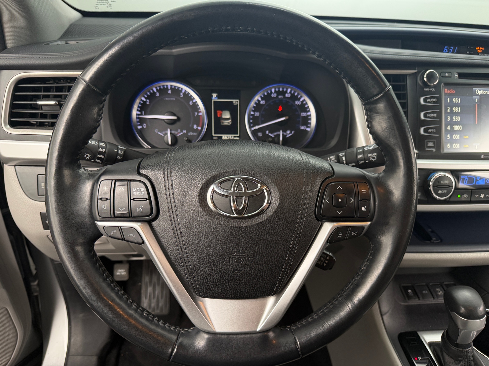 Thumbnail: 2018 Toyota Highlander - 4