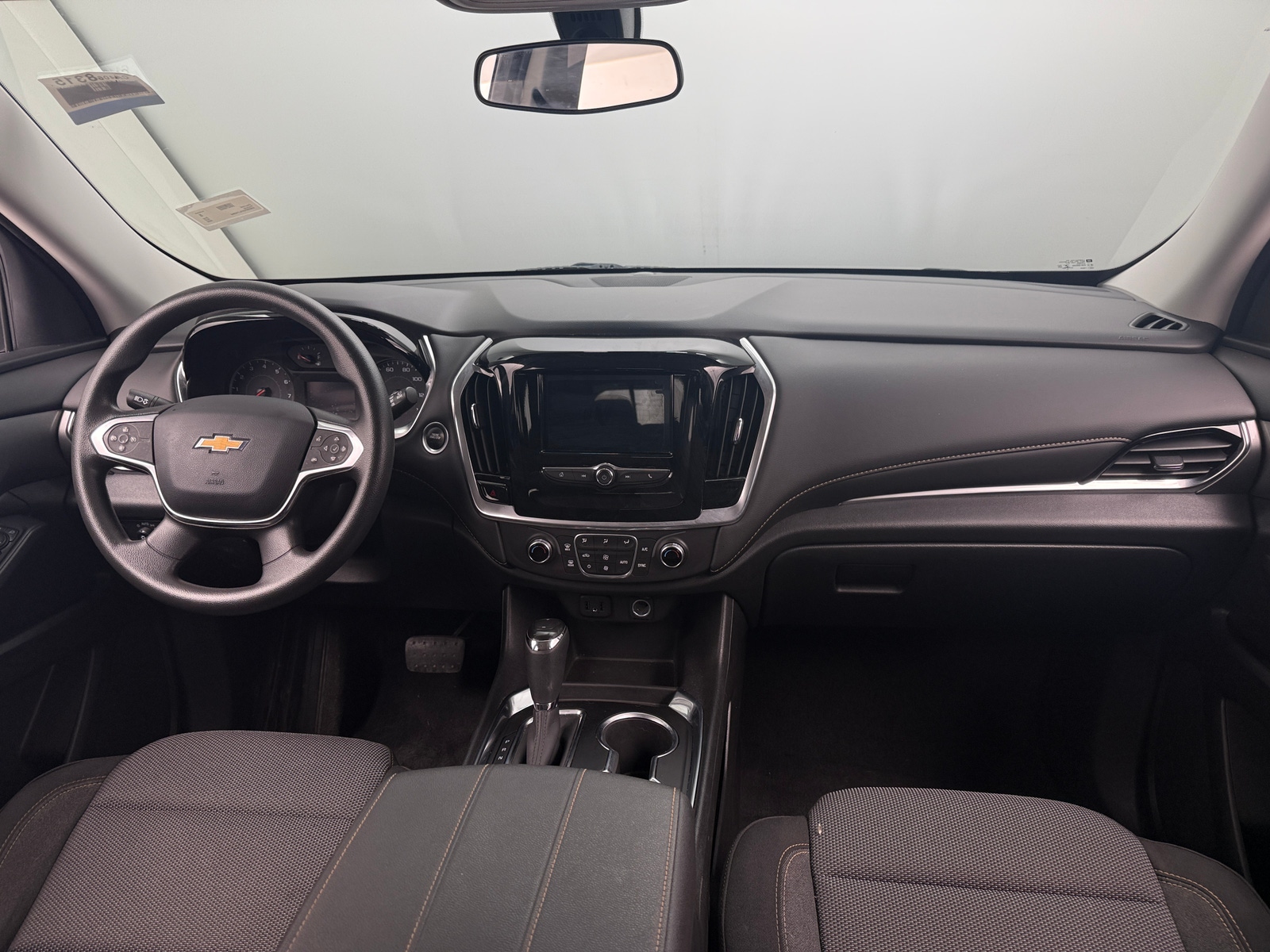 Thumbnail: 2020 Chevrolet Traverse - 3