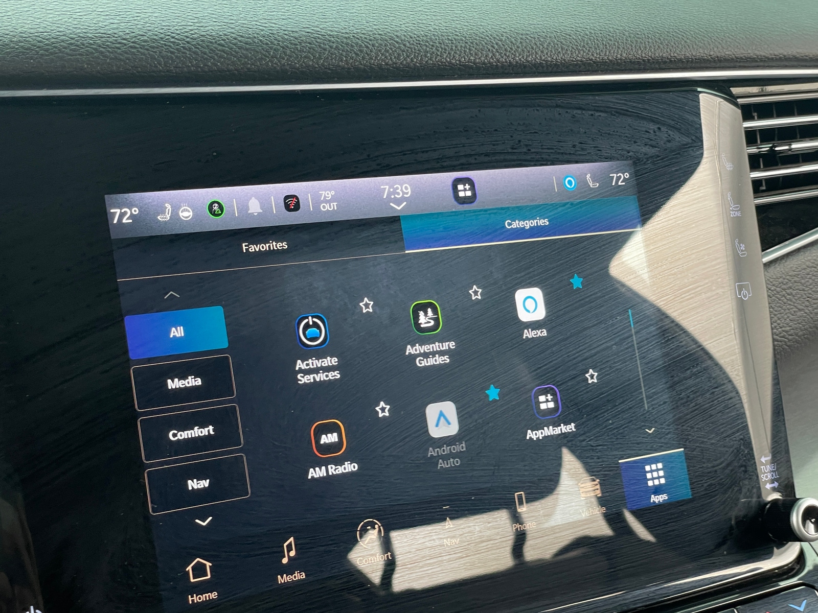 Thumbnail: 2024 Jeep Wagoneer - 3