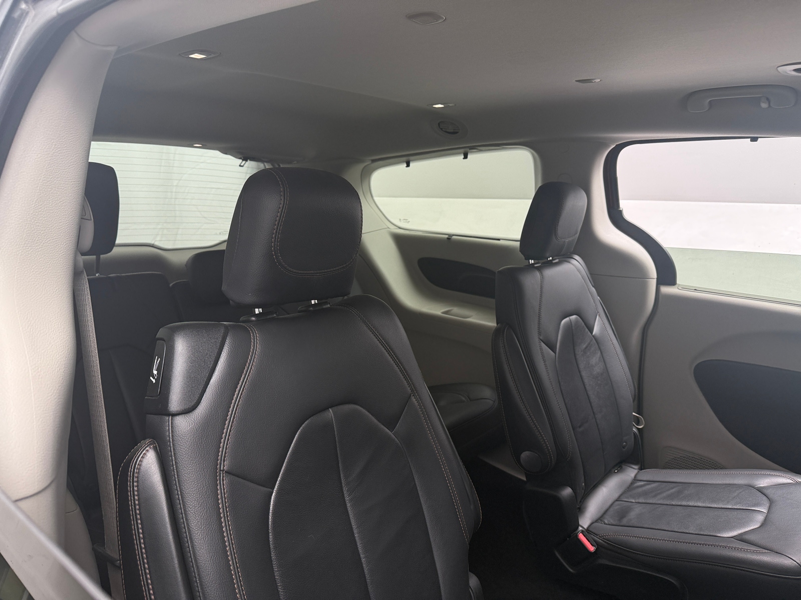 Thumbnail: 2017 Chrysler Pacifica - 5