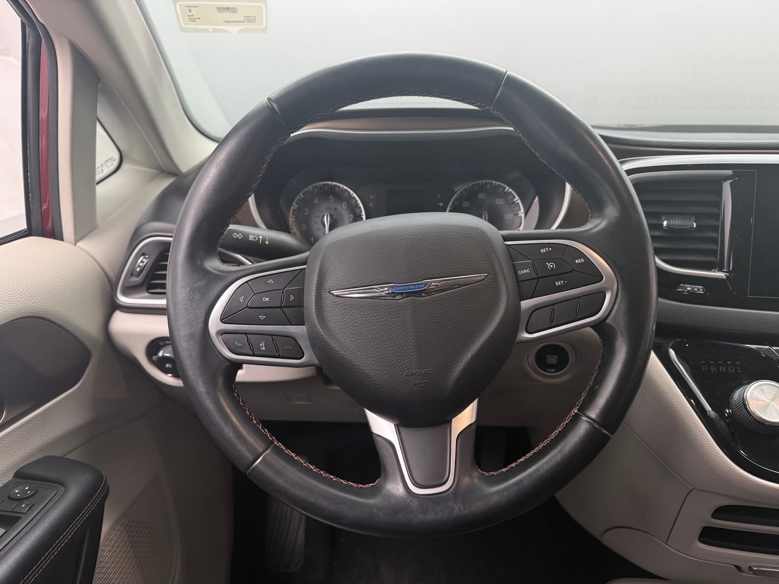 Thumbnail: 2017 Chrysler Pacifica - 4