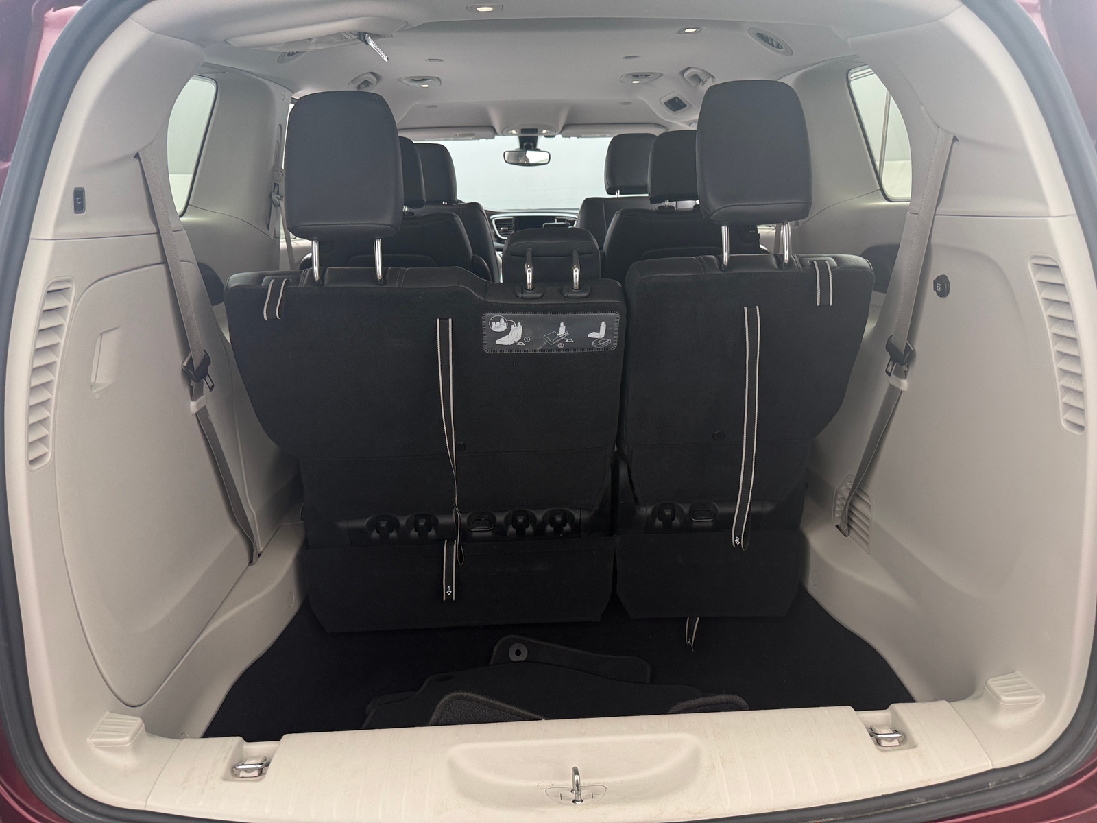 Thumbnail: 2017 Chrysler Pacifica - 6