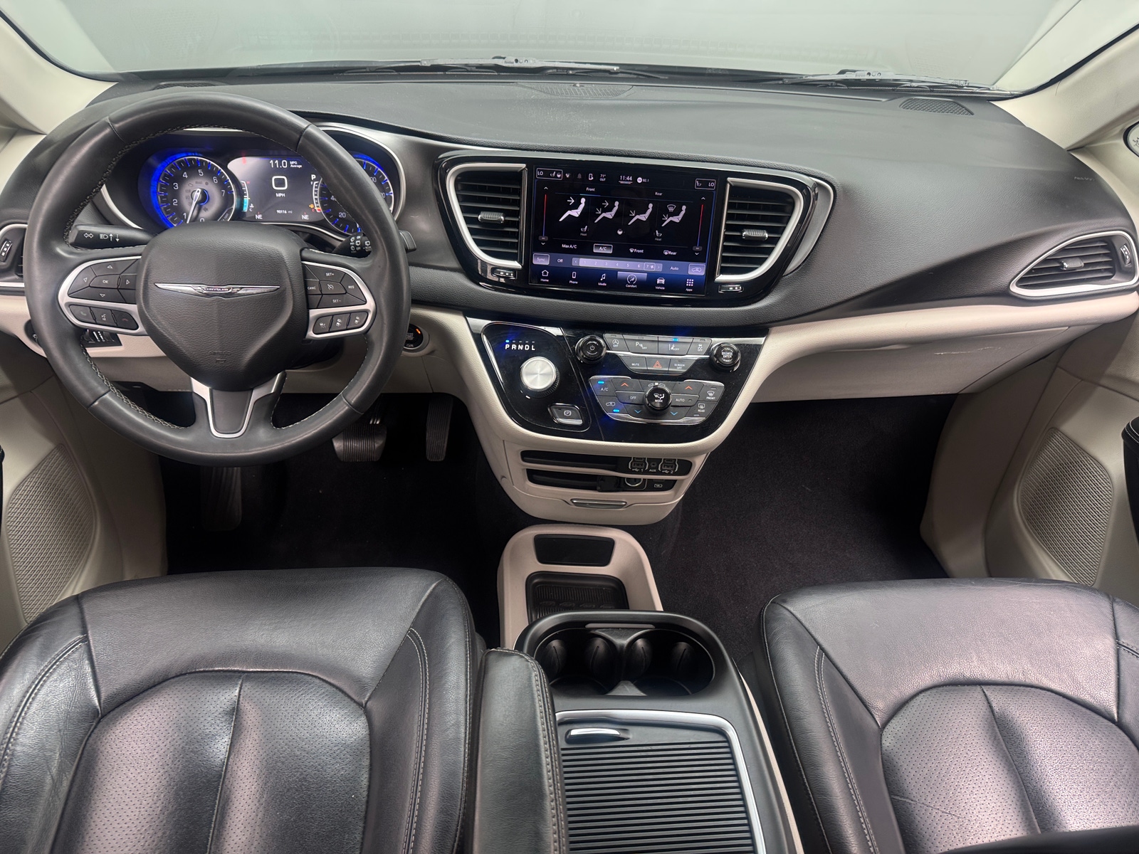 Thumbnail: 2022 Chrysler Pacifica - 2