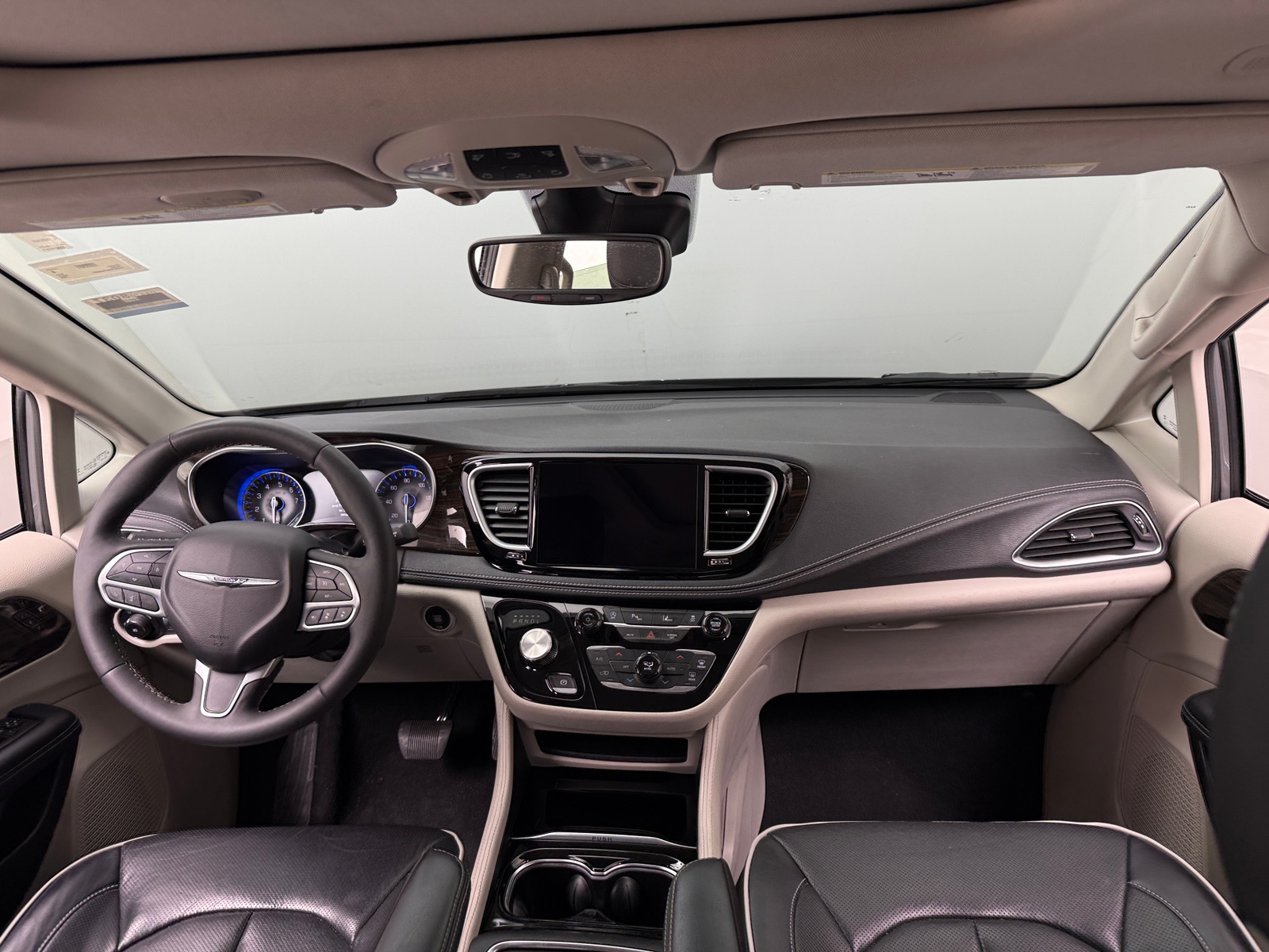 Thumbnail: 2023 Chrysler Pacifica - 2