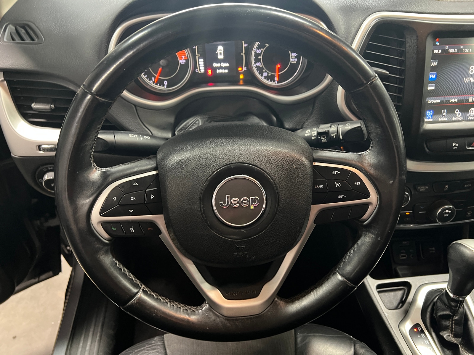 Thumbnail: 2018 Jeep Cherokee - 5