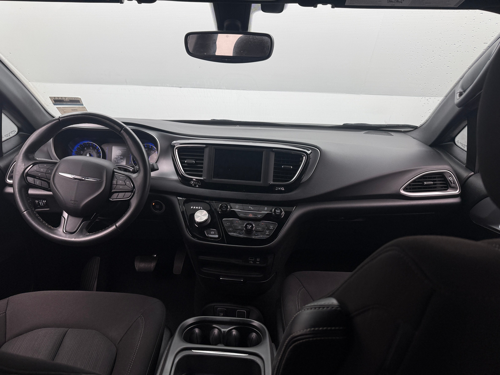 Thumbnail: 2020 Chrysler Pacifica - 3