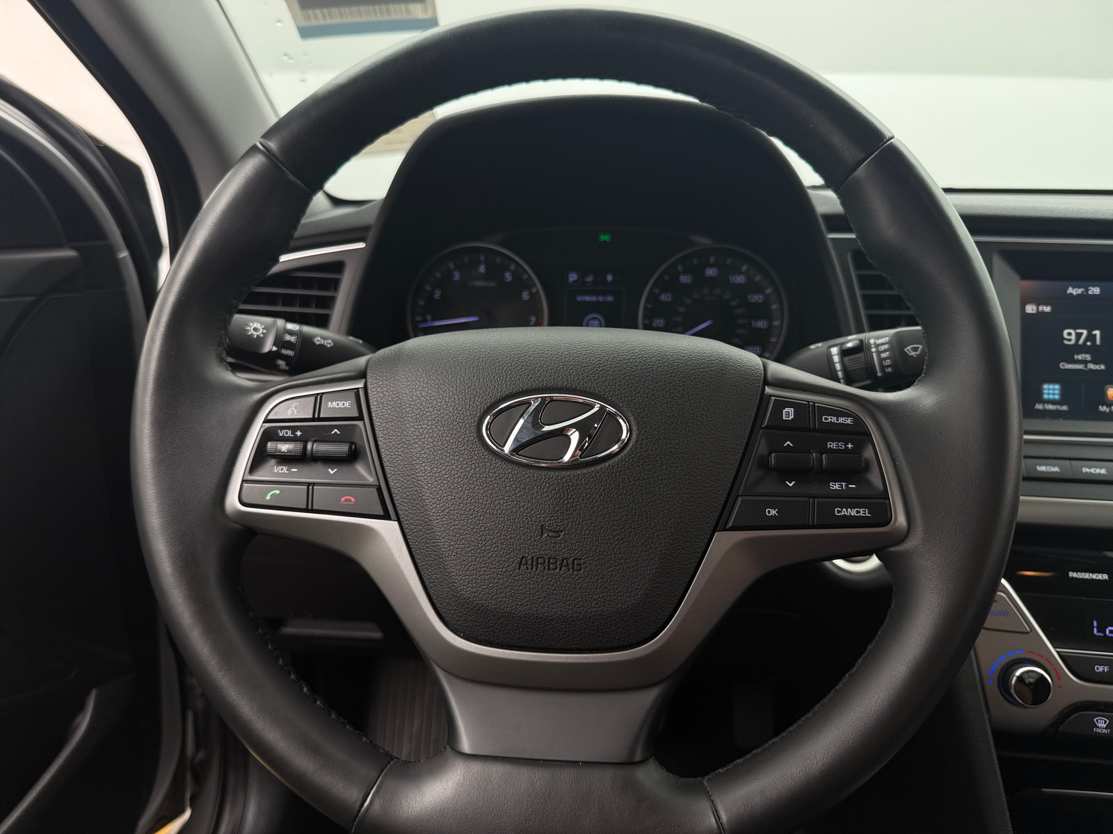 Thumbnail: 2017 Hyundai Elantra - 4
