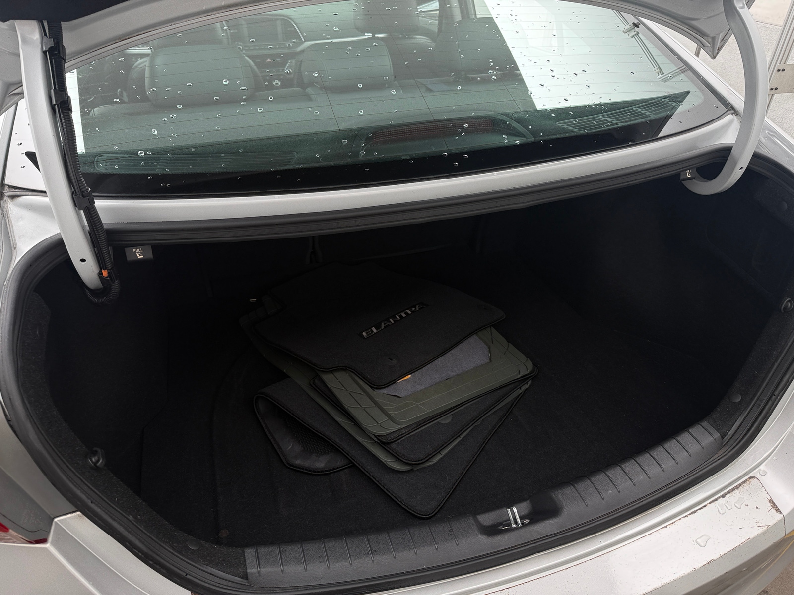 Thumbnail: 2017 Hyundai Elantra - 6