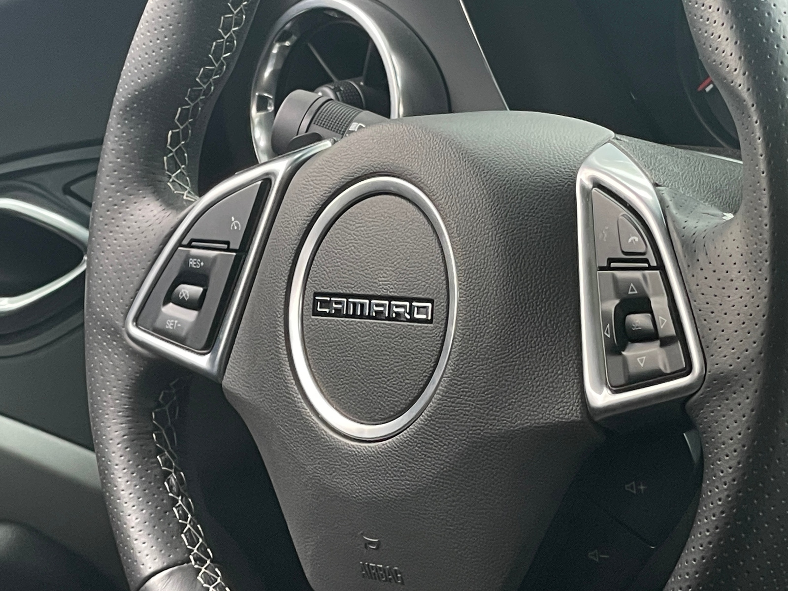 Thumbnail: 2021 Chevrolet Camaro - 4