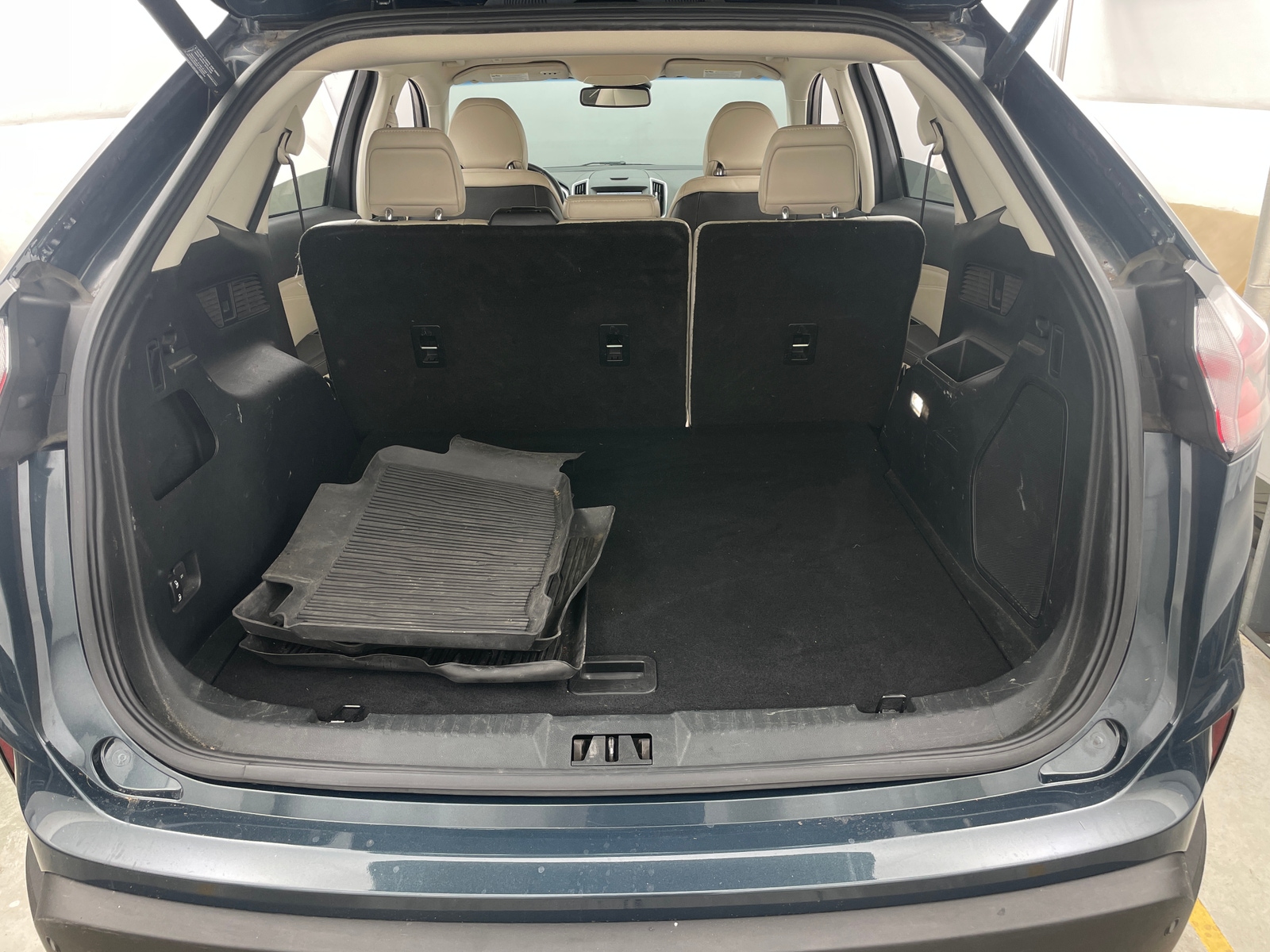 Thumbnail: 2019 Ford Edge - 6