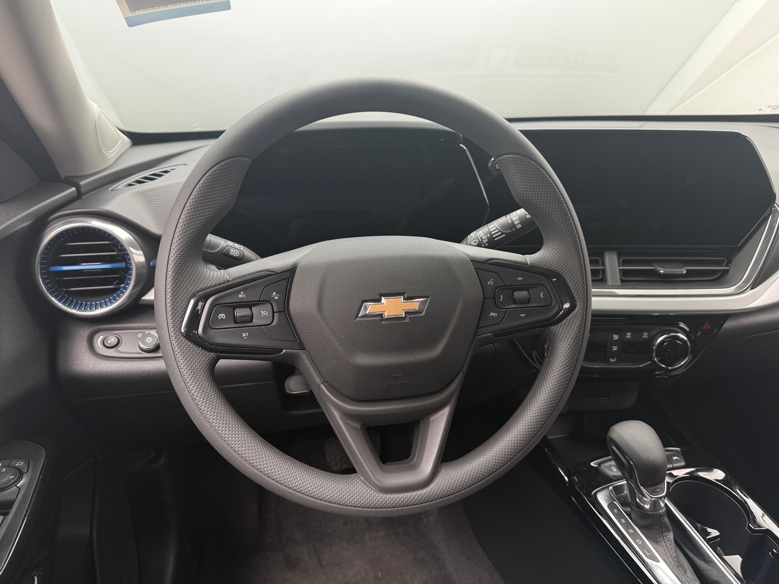 Thumbnail: 2025 Chevrolet Trax - 5